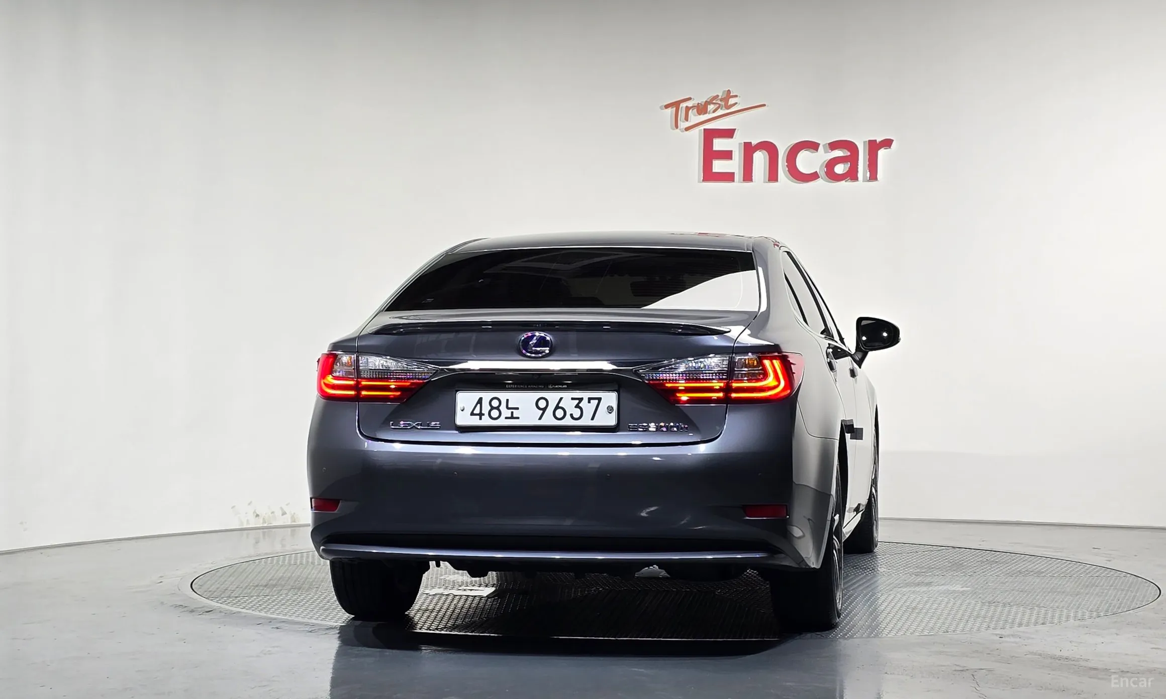 Lexus New ES300h превью 4