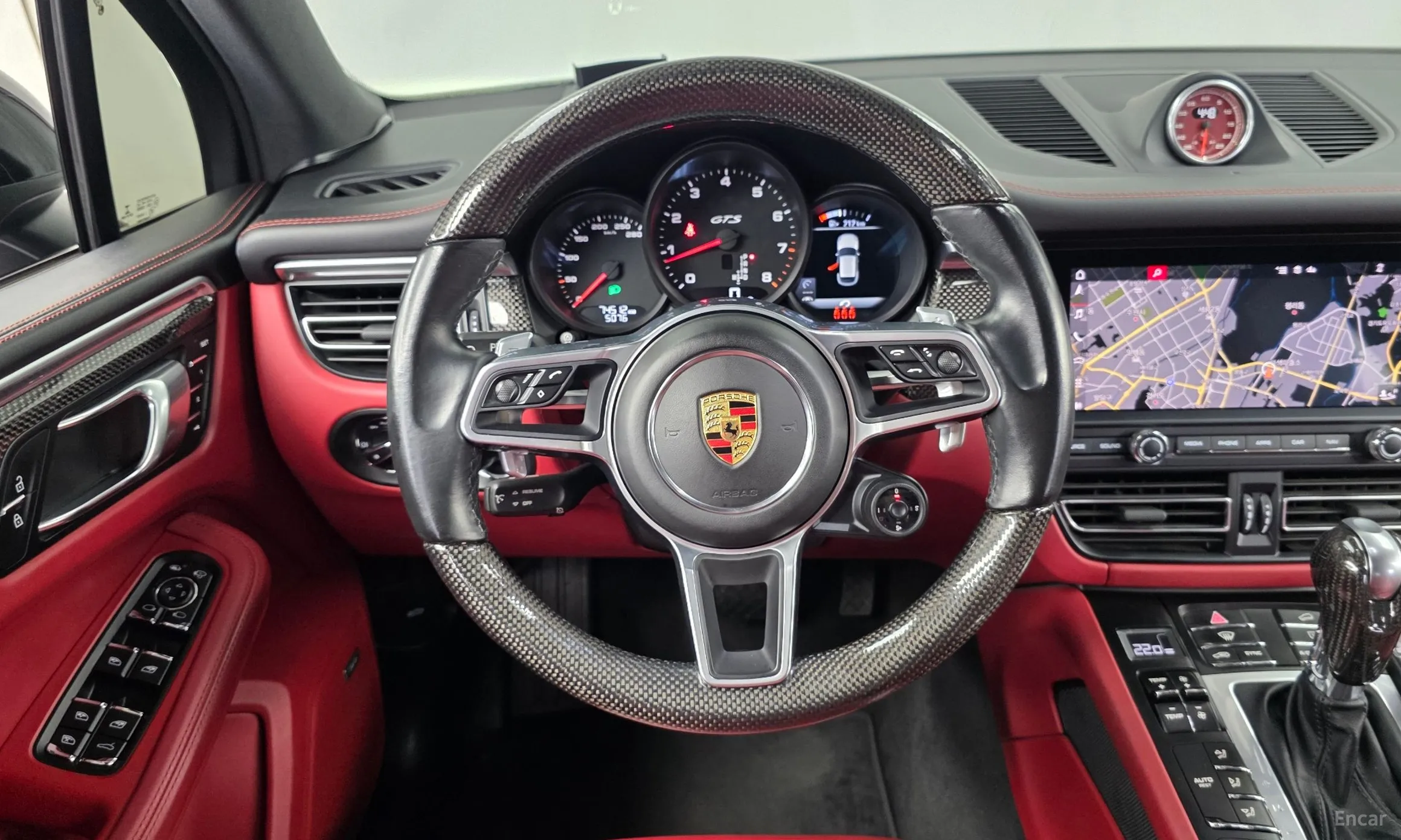 Porsche Macan превью 13