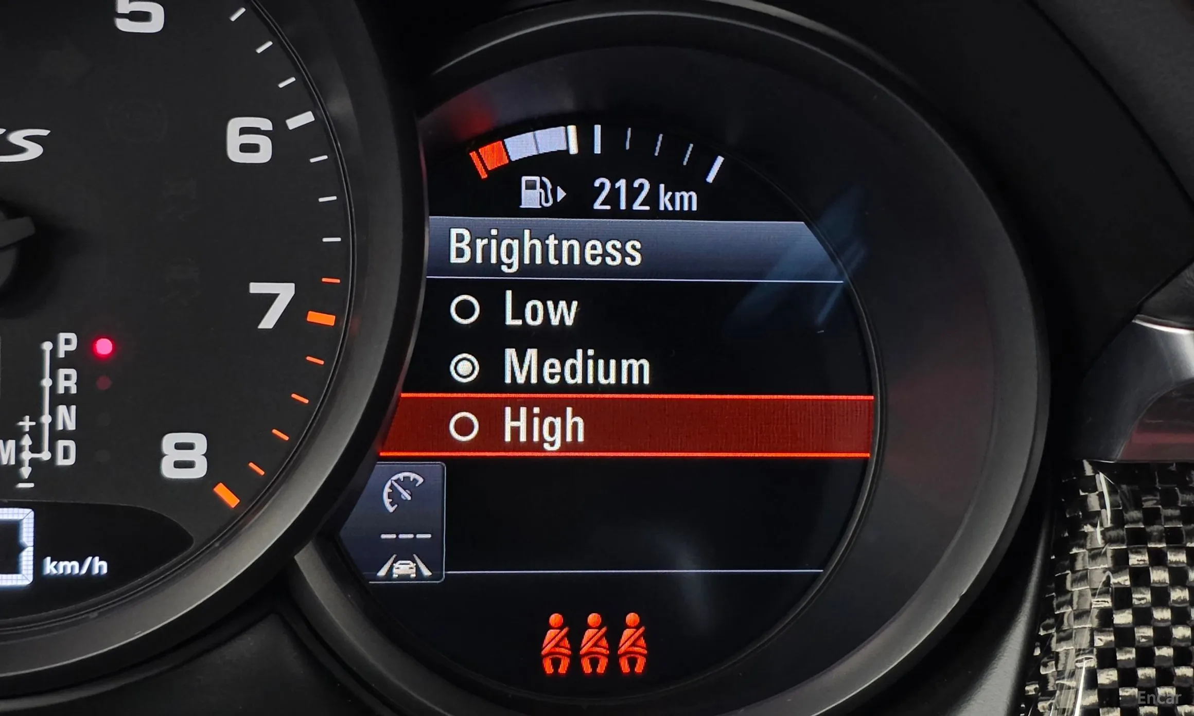 Porsche Macan превью 16