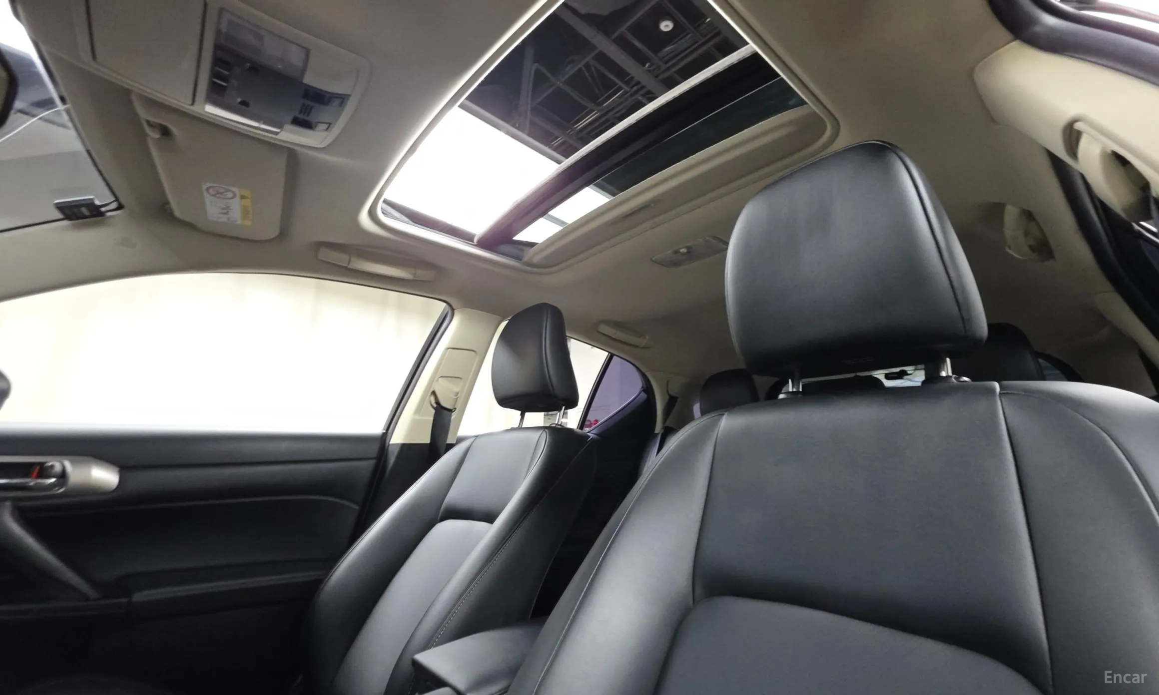 Lexus CT200h превью 19