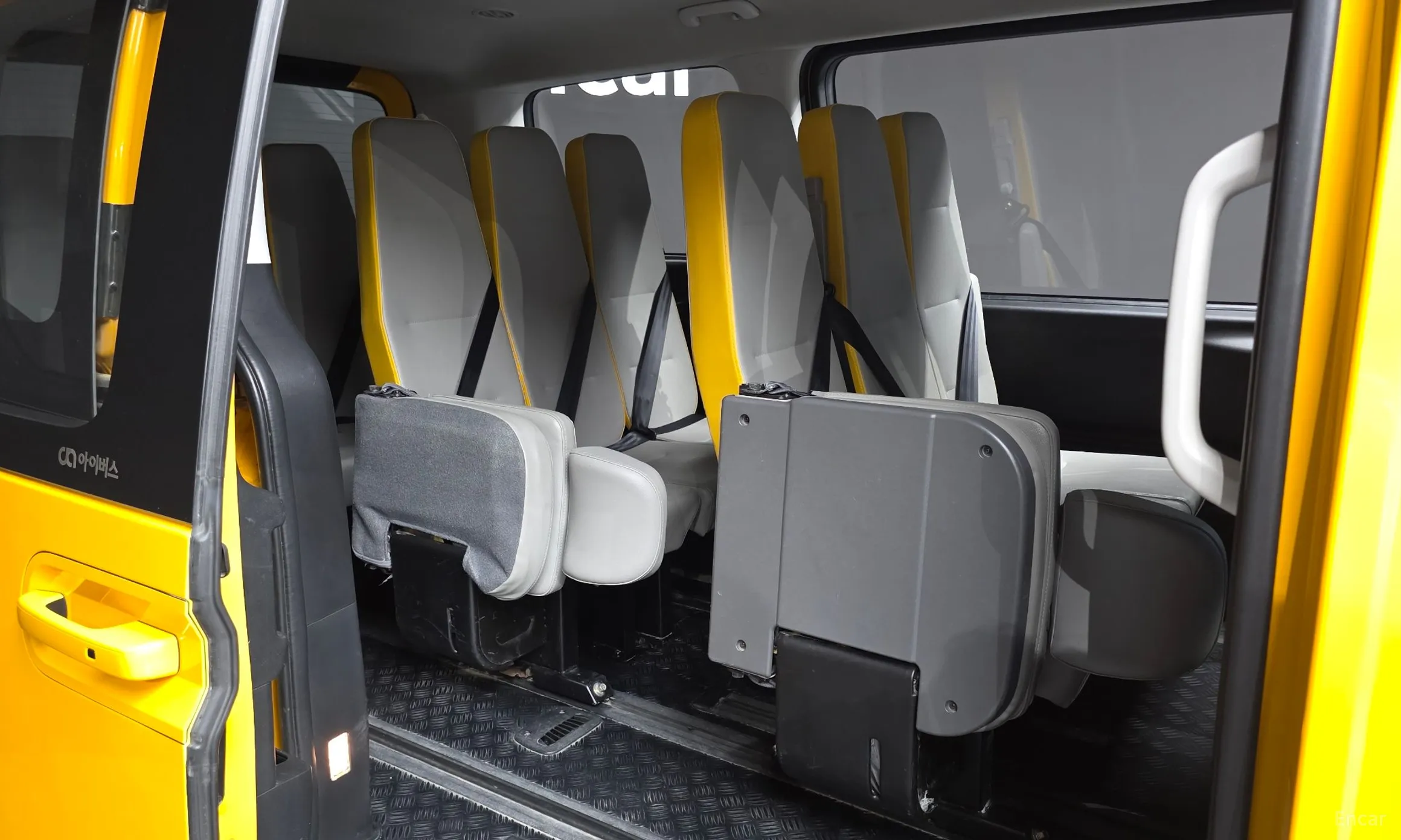 Hyundai Staria превью 11