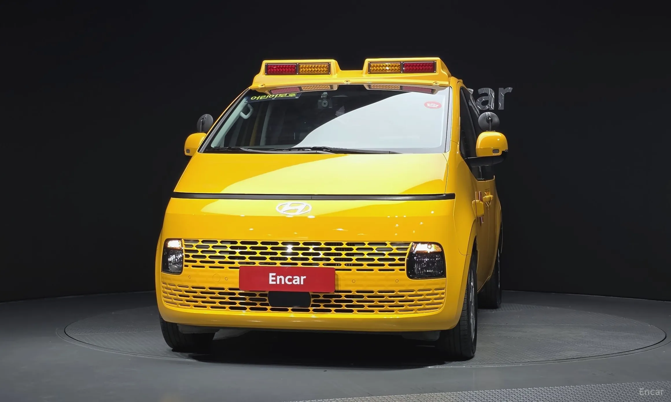 Hyundai Staria превью 3