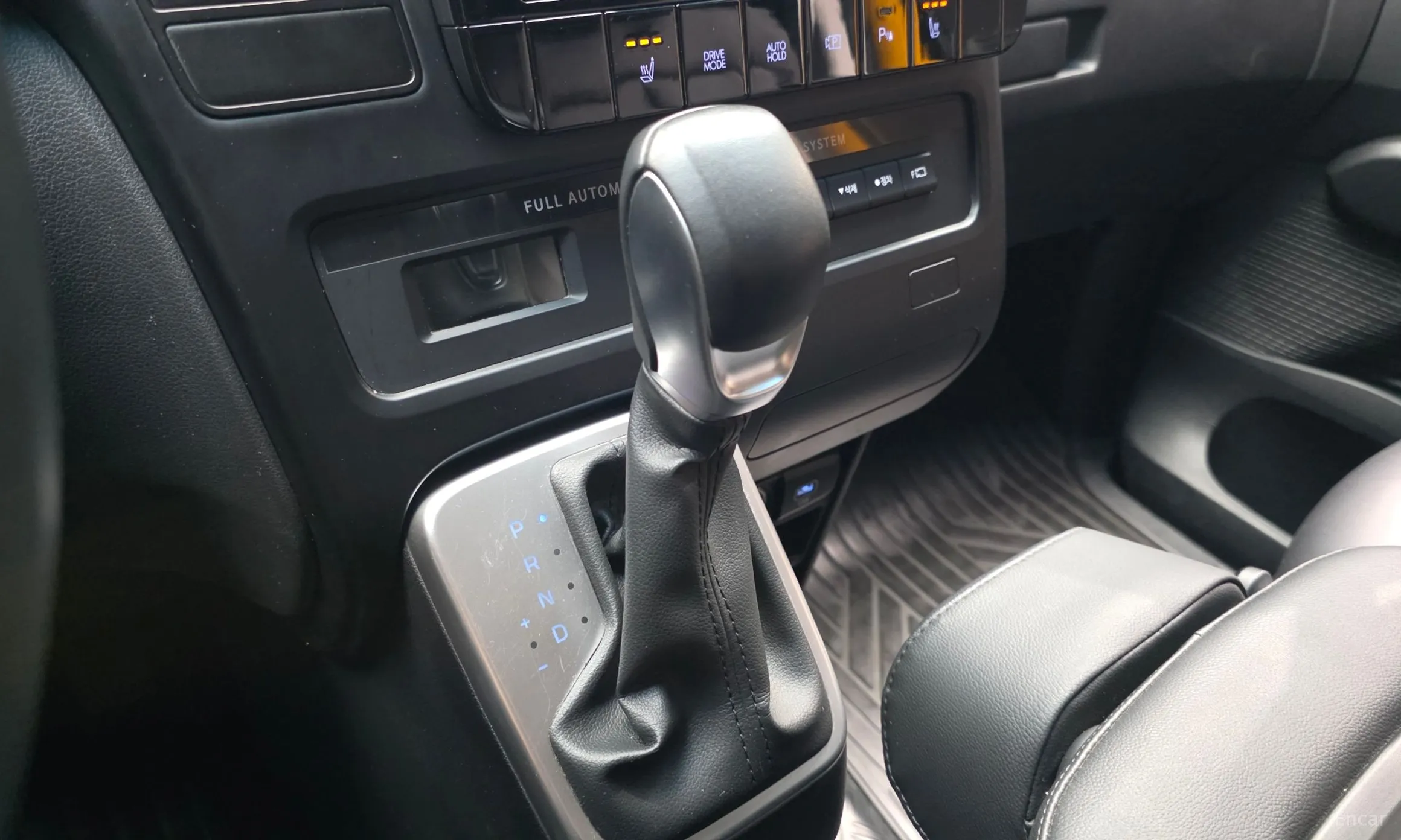 Hyundai Staria превью 9
