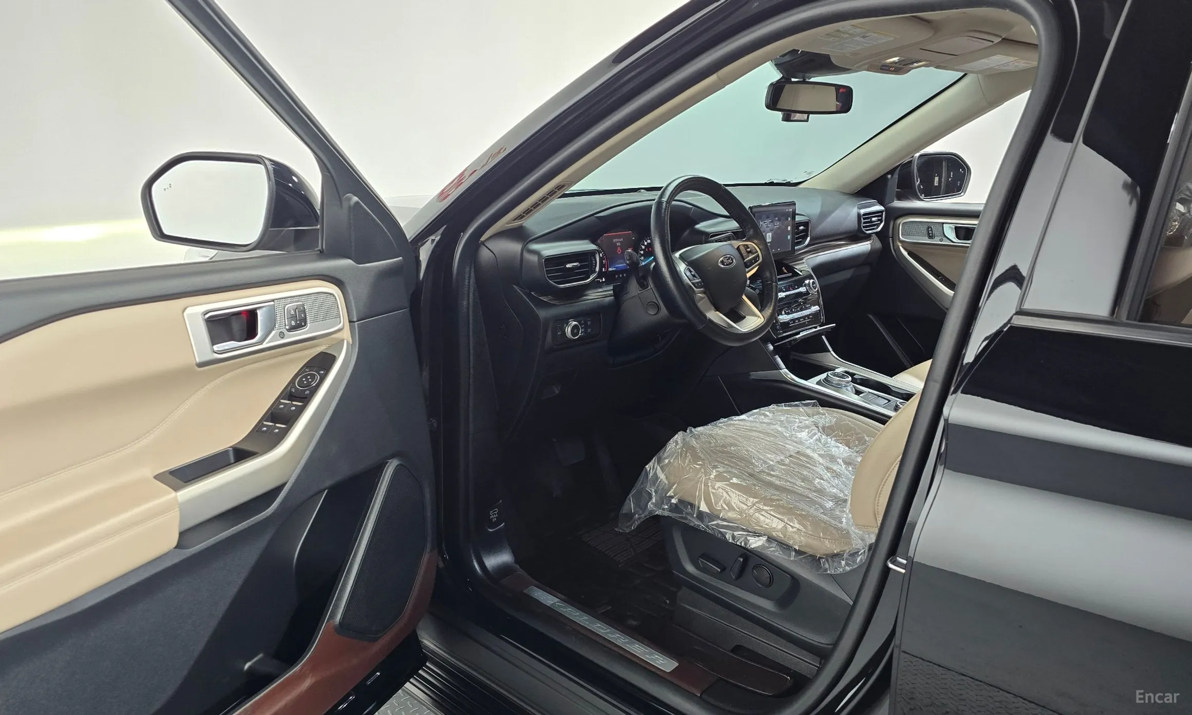 Ford Explorer 6th Generation превью 10