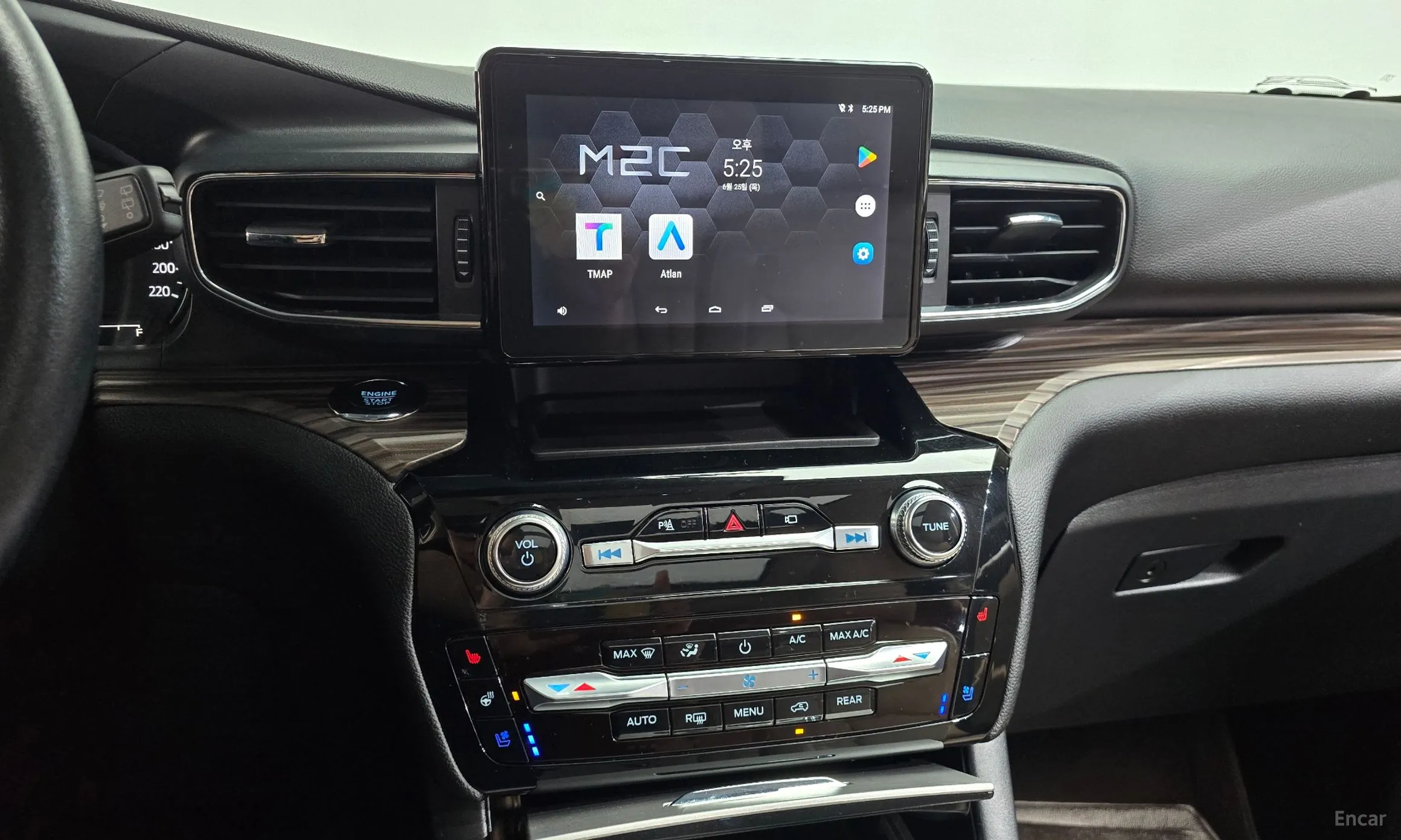 Ford Explorer 6th Generation превью 13