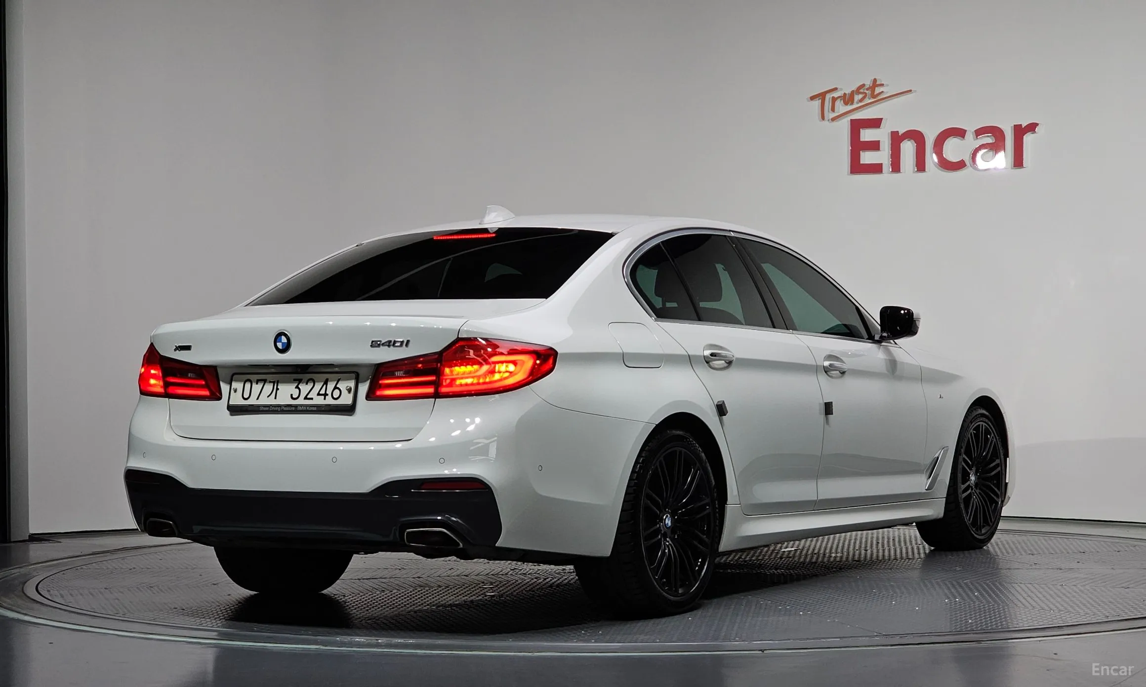 BMW 5 Series (G30)