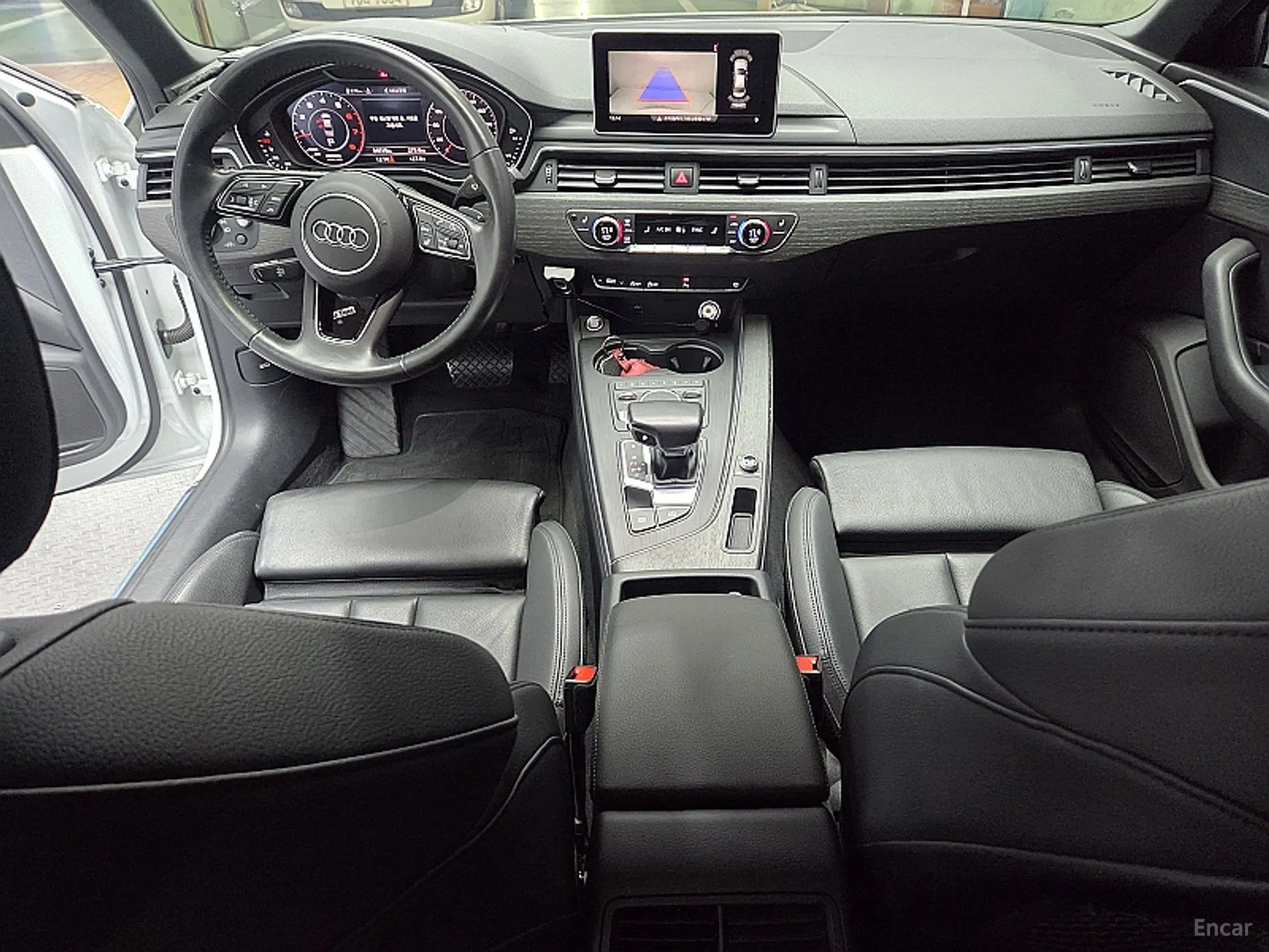 Audi A4 (B9) превью 11