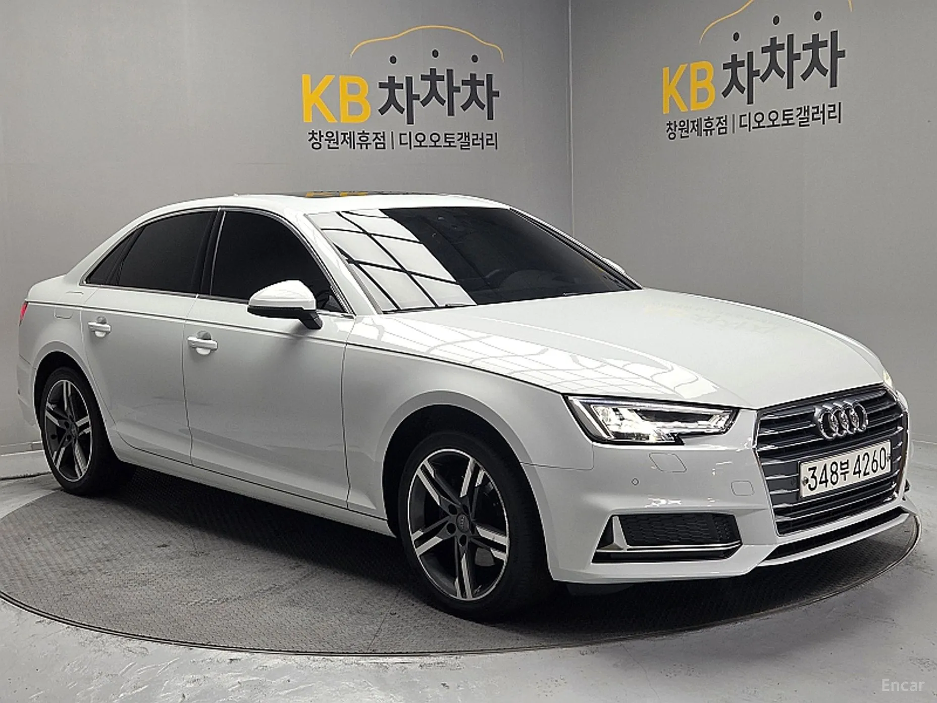 Audi A4 (B9) превью 3