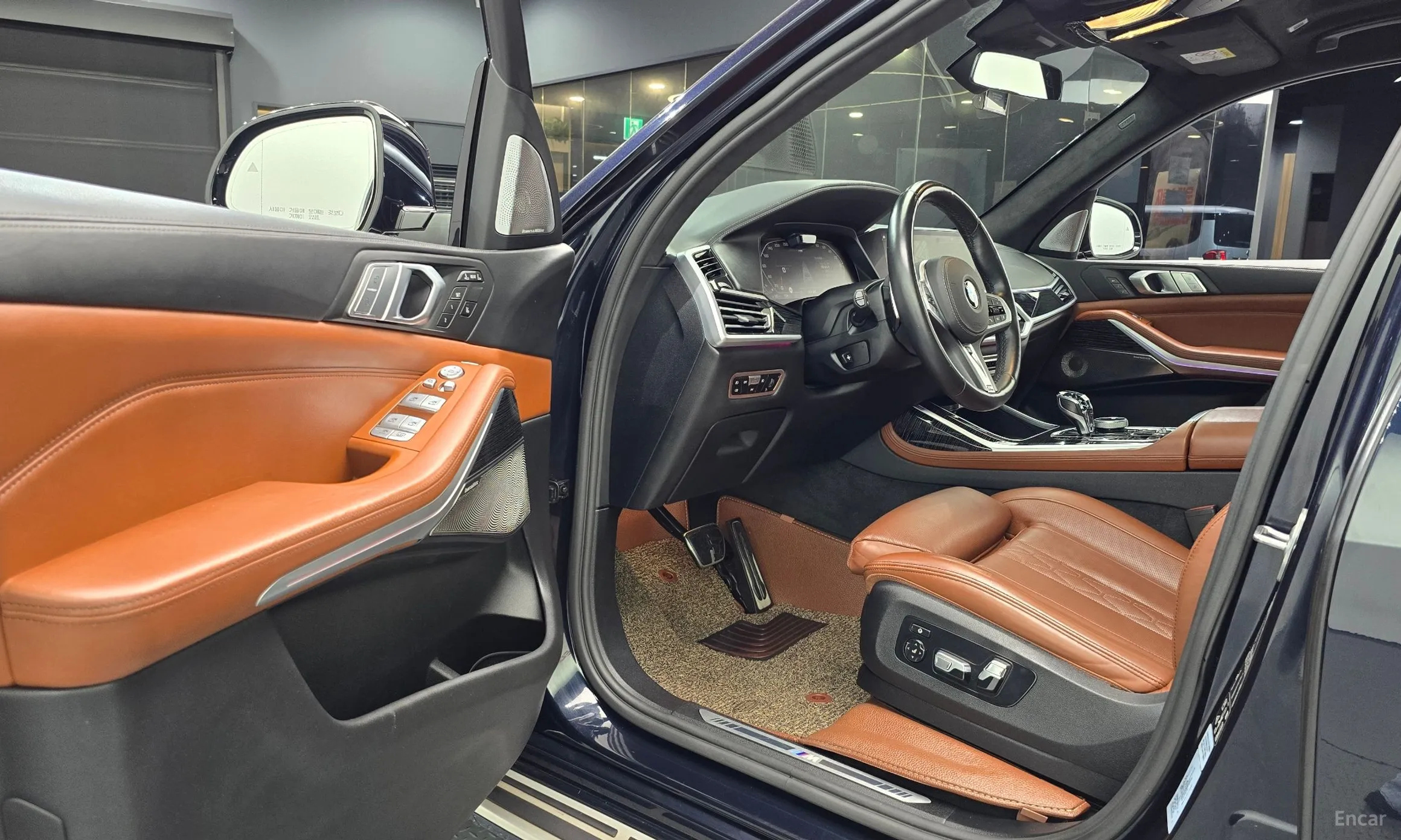 BMW X7 (G07) превью 10