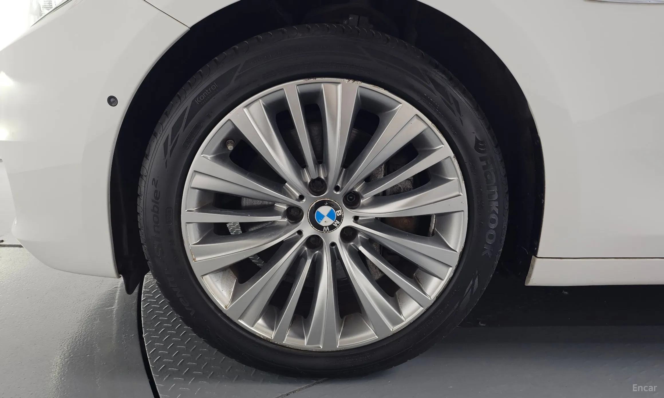 BMW 5 Series GT (F07) превью 5