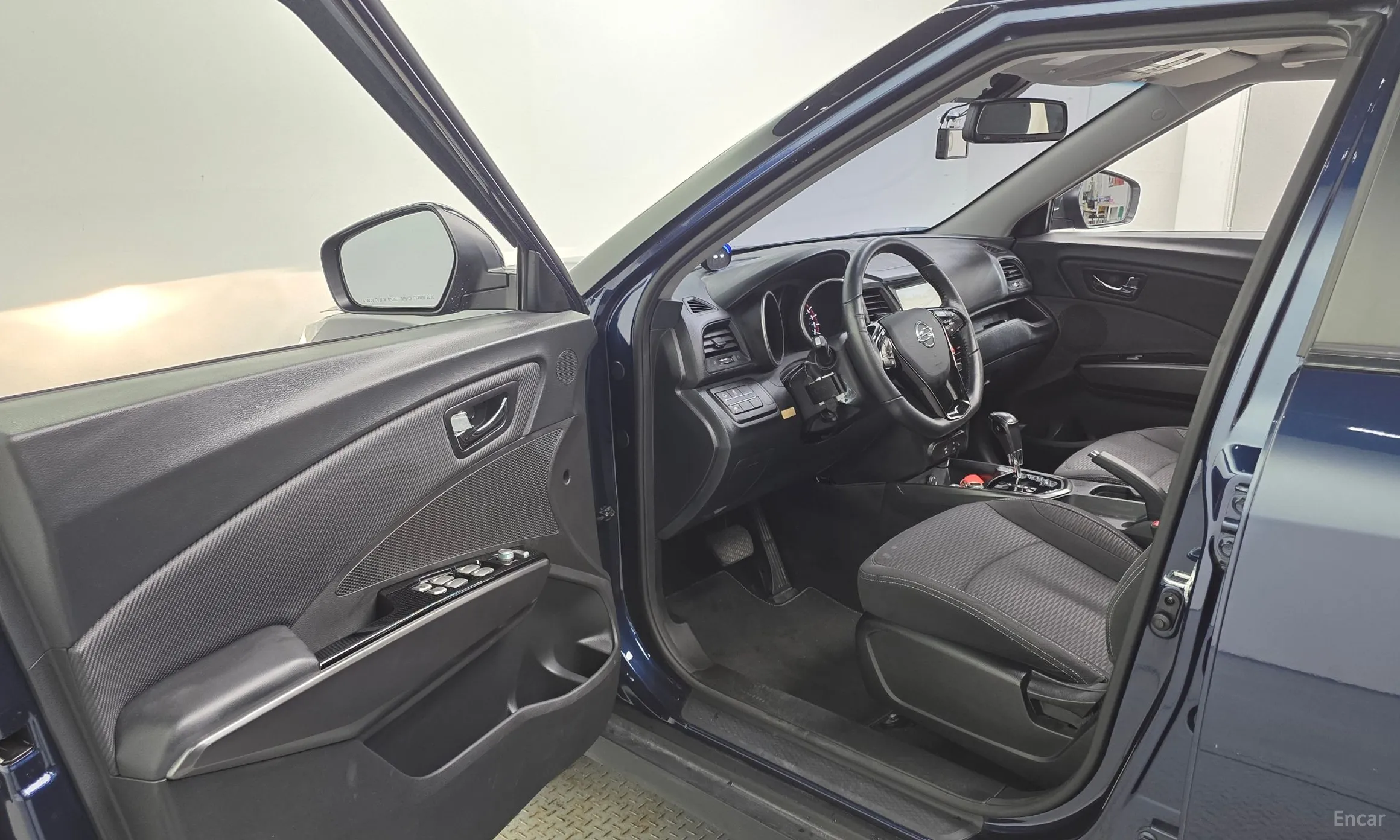 KG Mobility (SsangYong) Tivoli Air превью 10