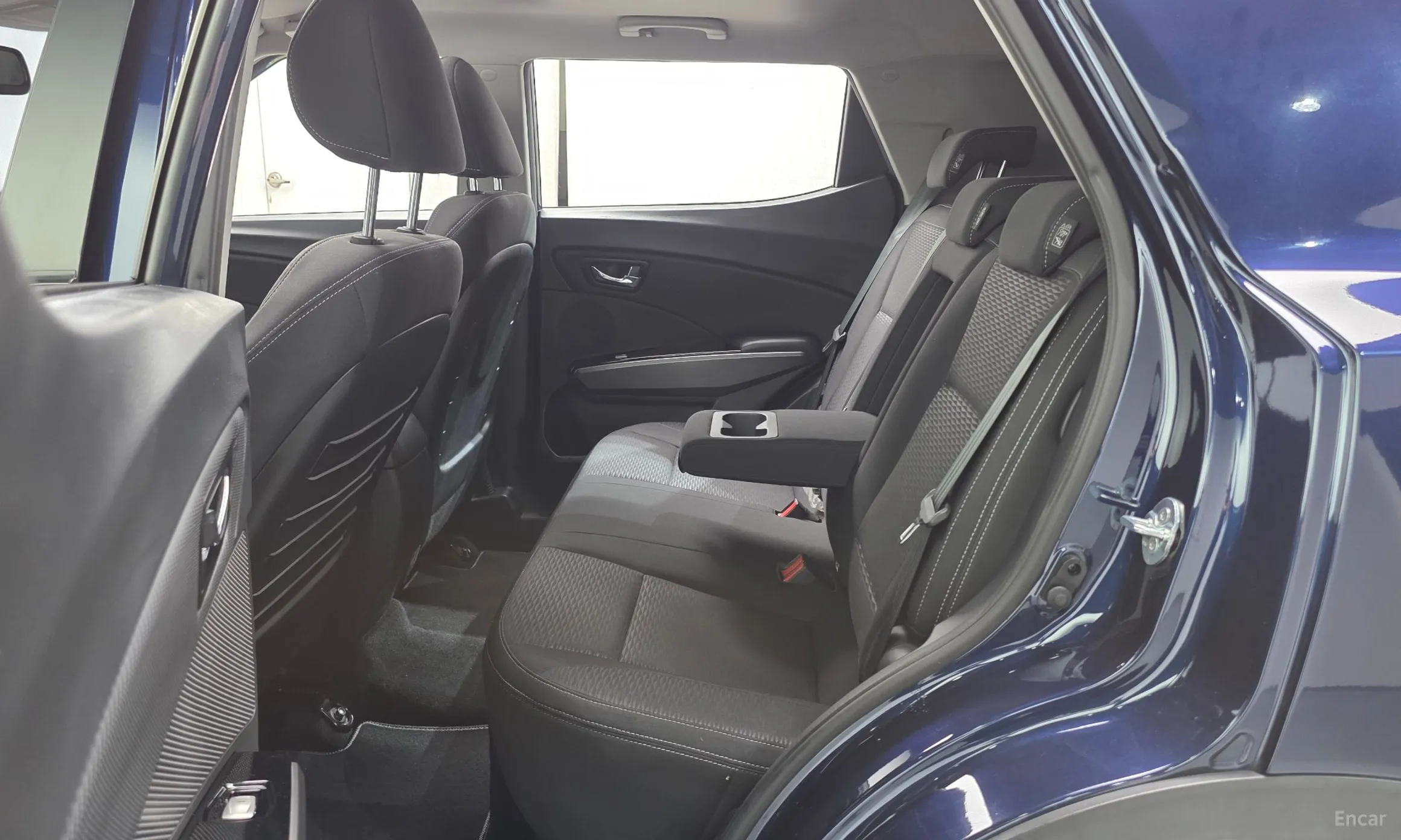 KG Mobility (SsangYong) Tivoli Air превью 11