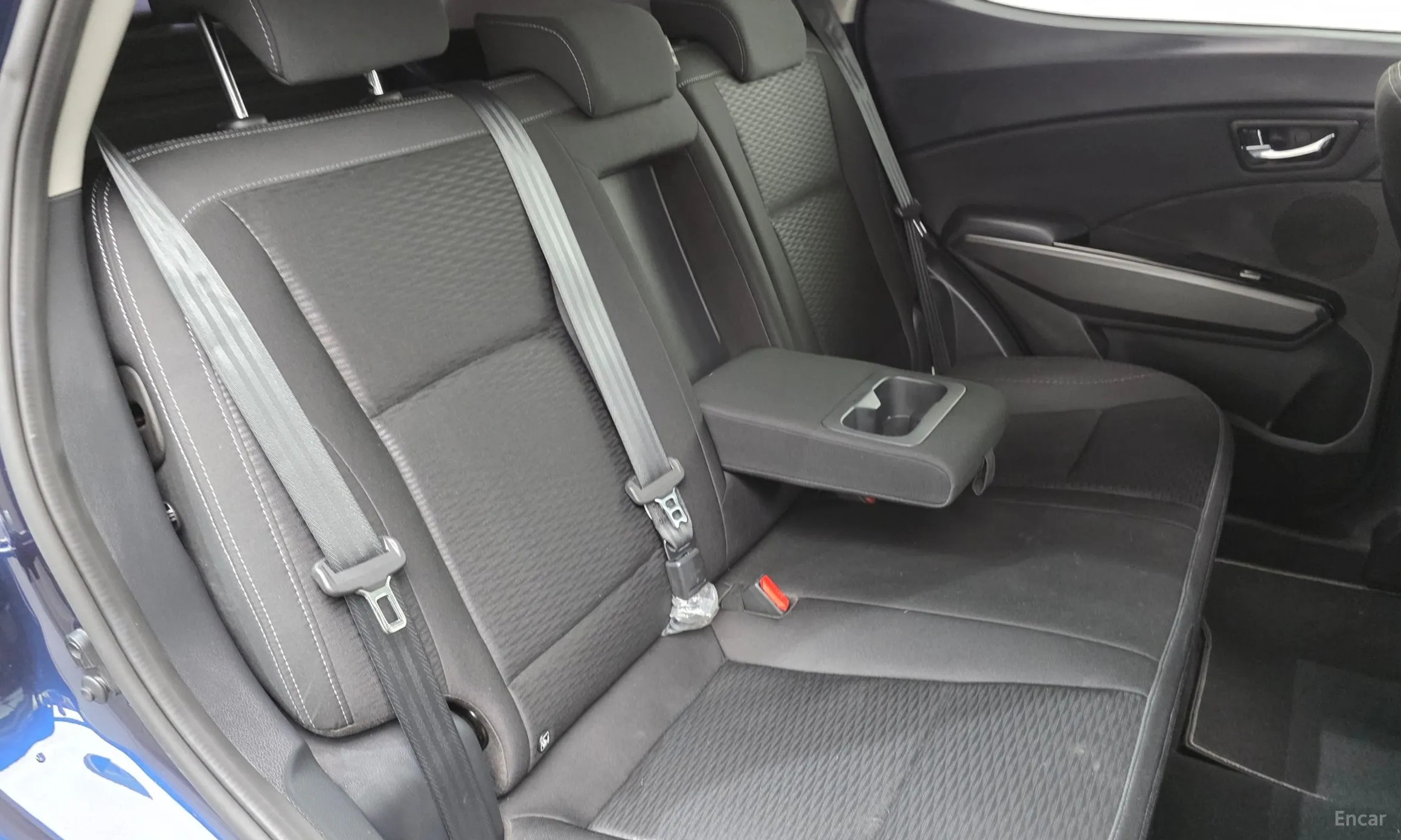 KG Mobility (SsangYong) Tivoli Air превью 12