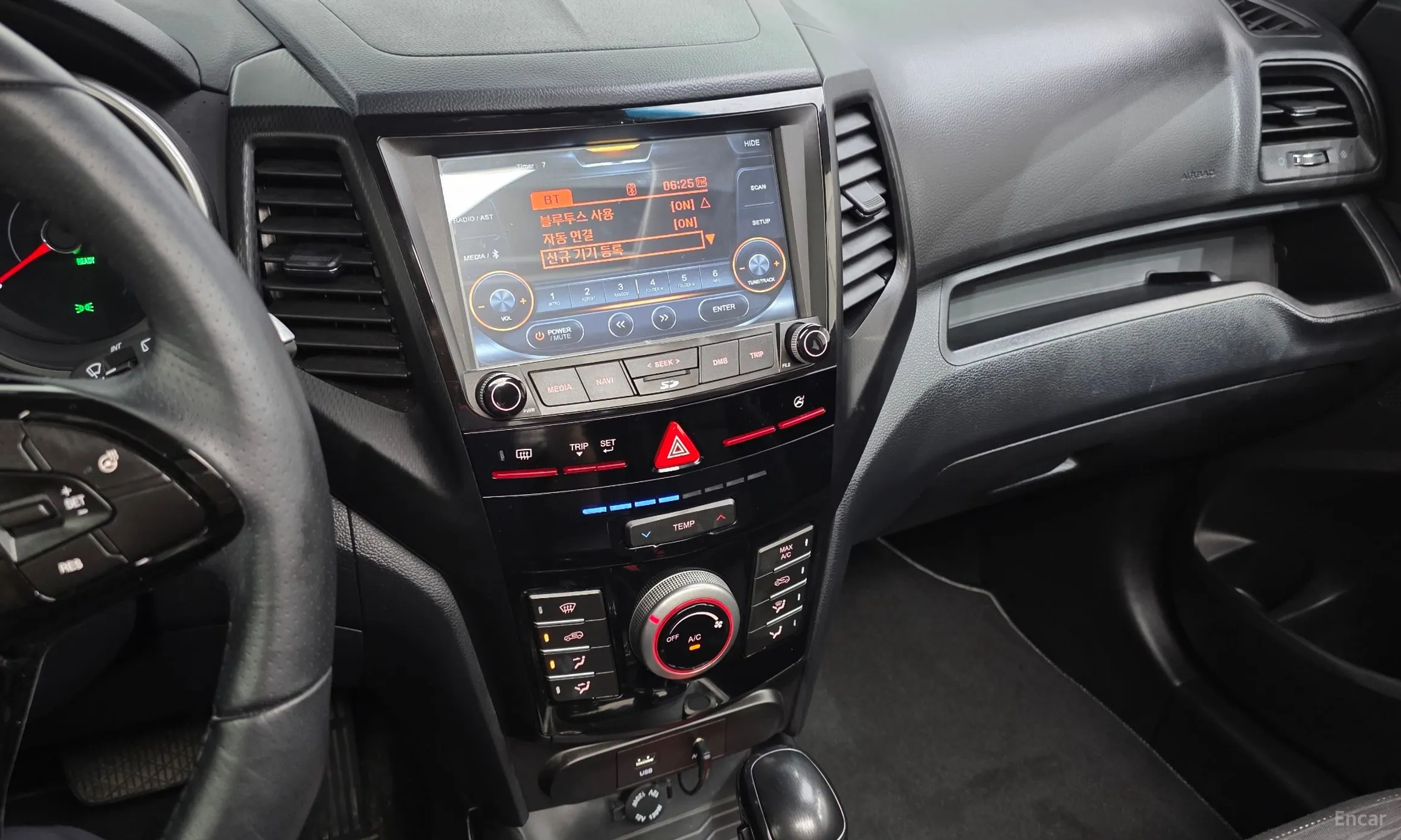 KG Mobility (SsangYong) Tivoli Air превью 14