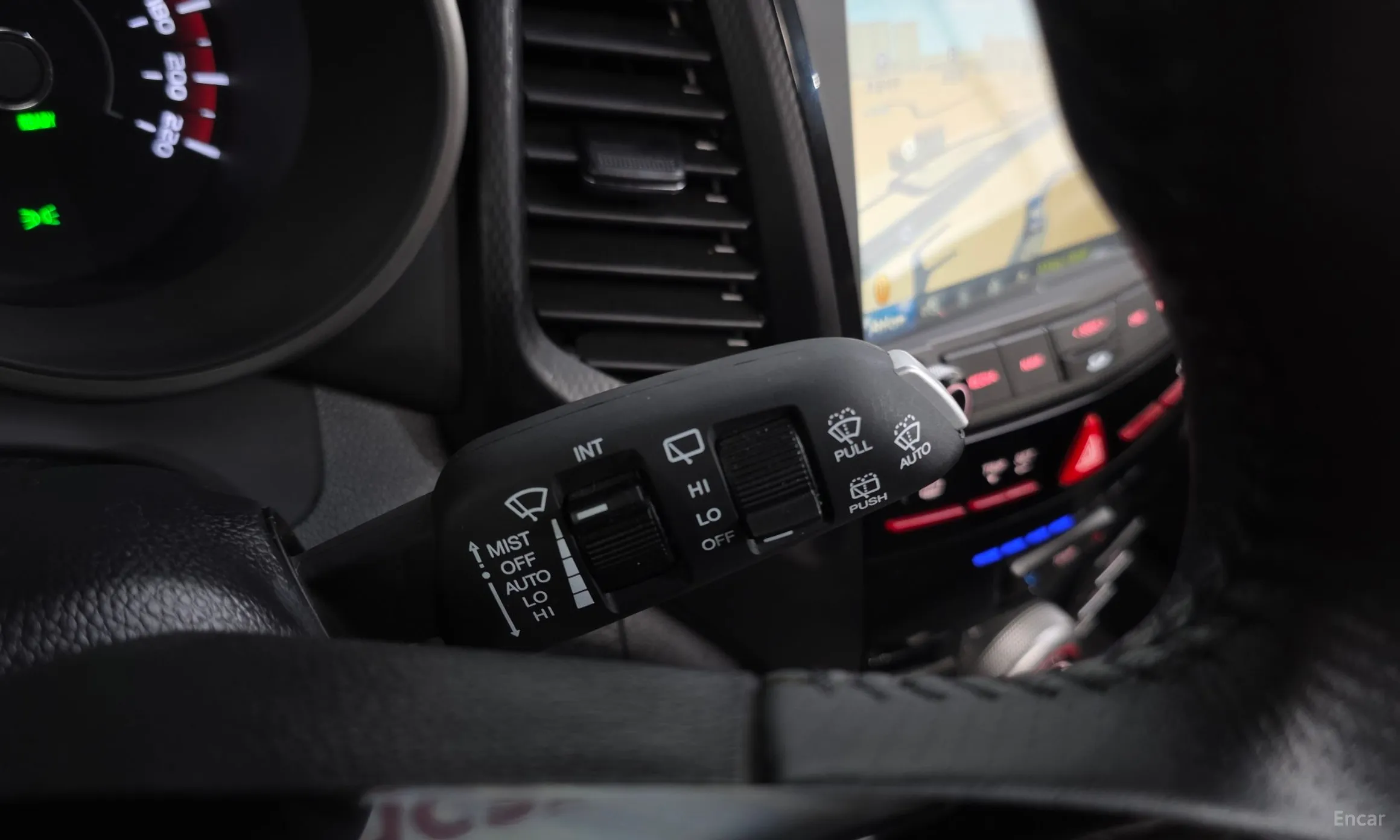 KG Mobility (SsangYong) Tivoli Air превью 17