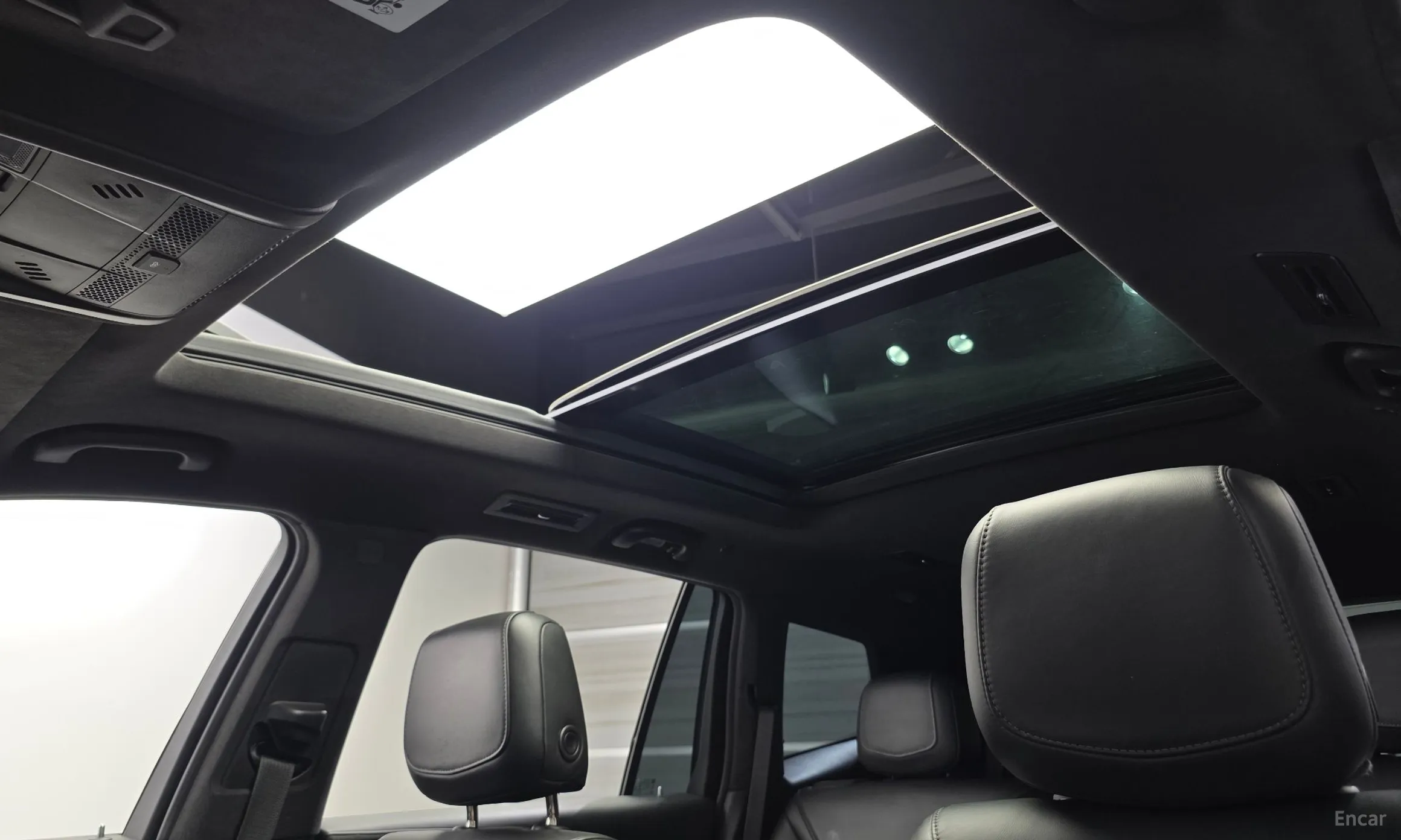 Cadillac XT6 превью 19