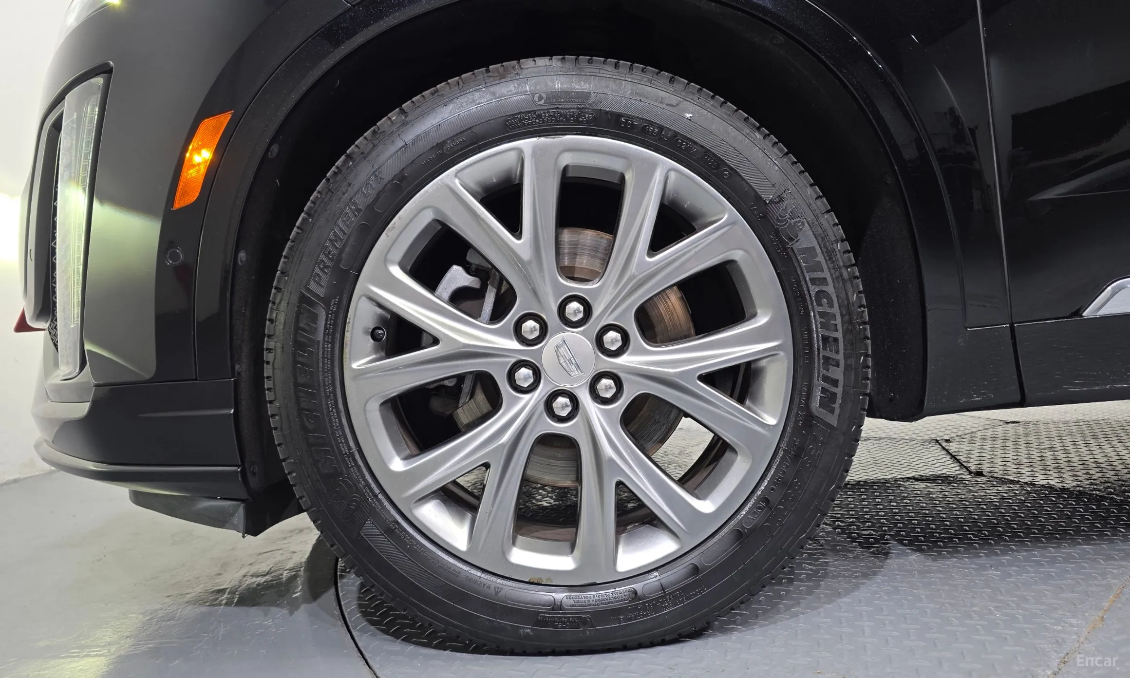 Cadillac XT6 превью 5