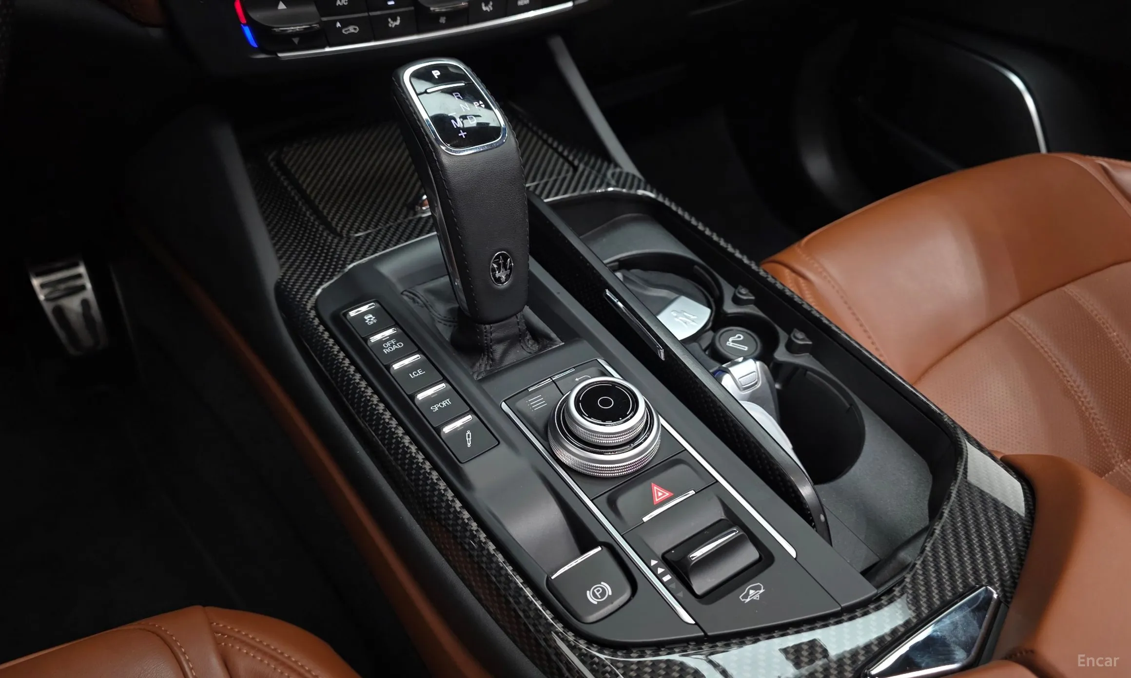 Maserati Levante превью 9