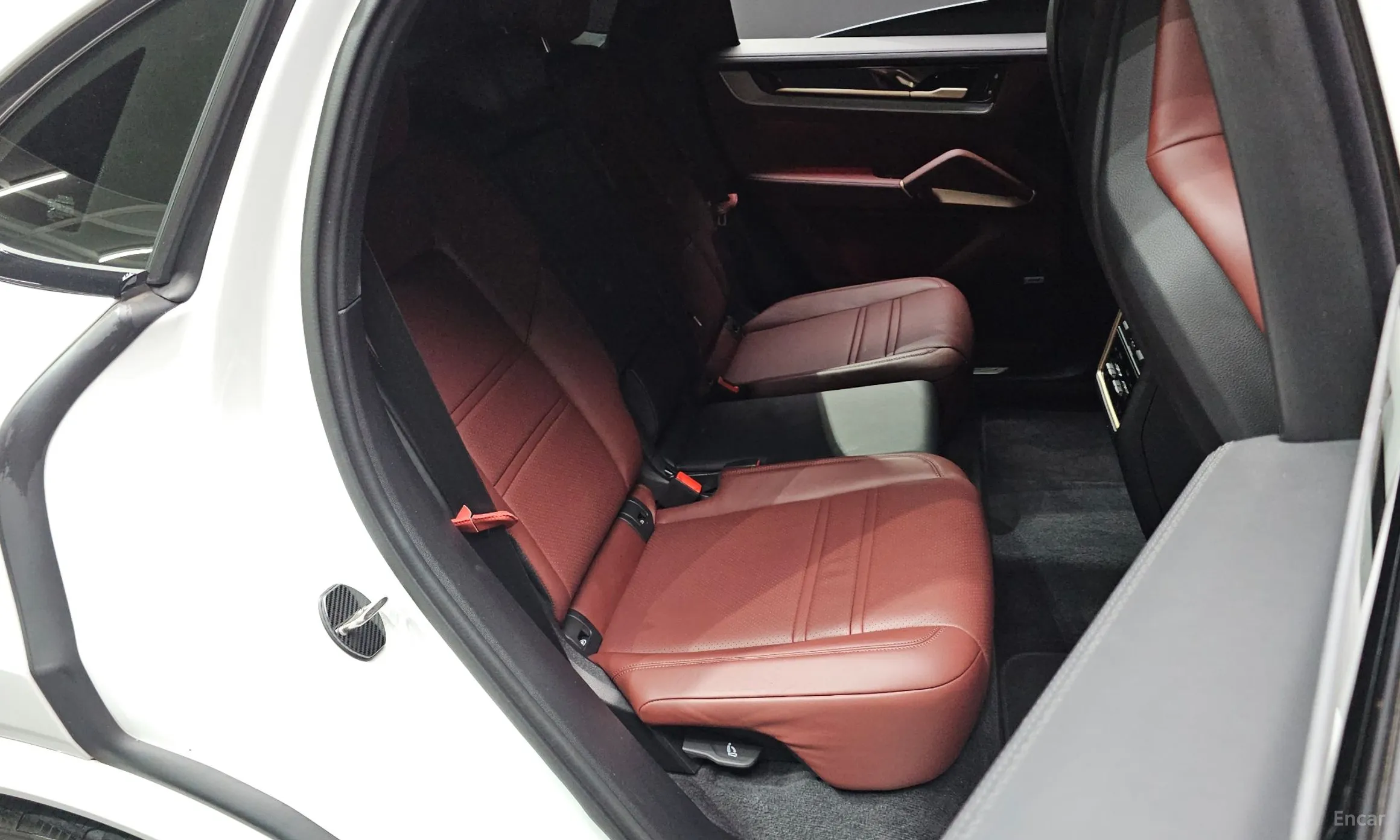 Porsche Cayenne (PO536) превью 11