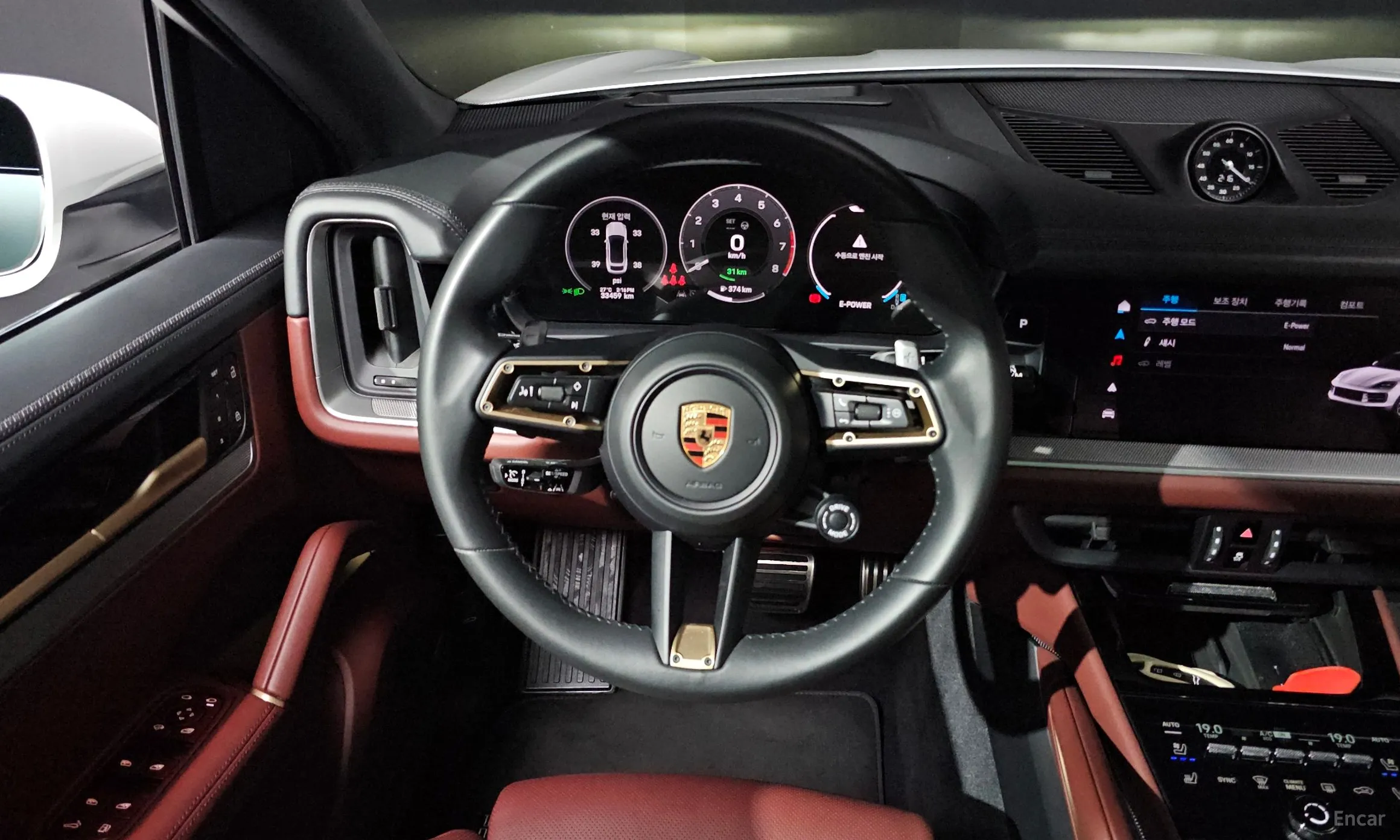 Porsche Cayenne (PO536) превью 12