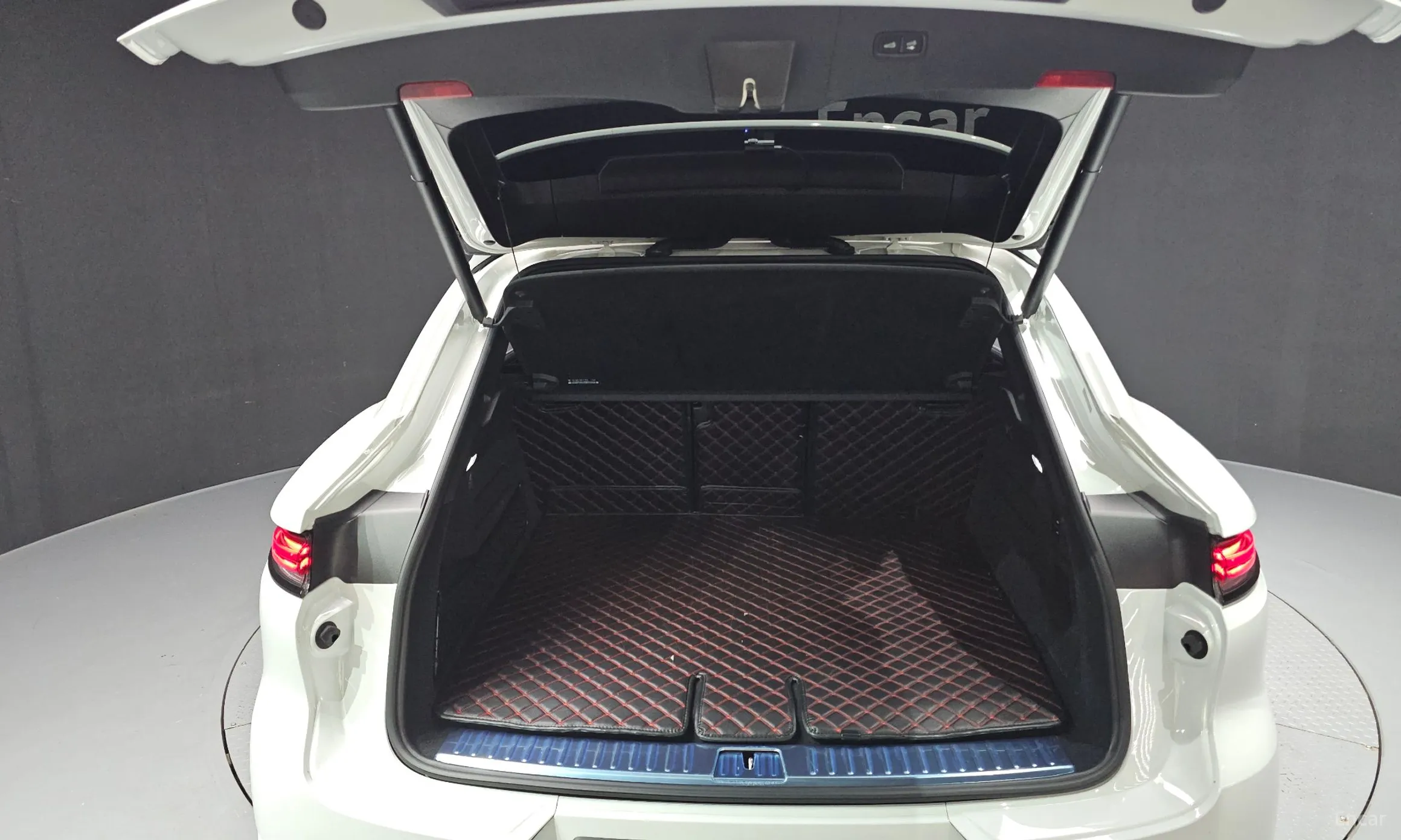 Porsche Cayenne (PO536) превью 20