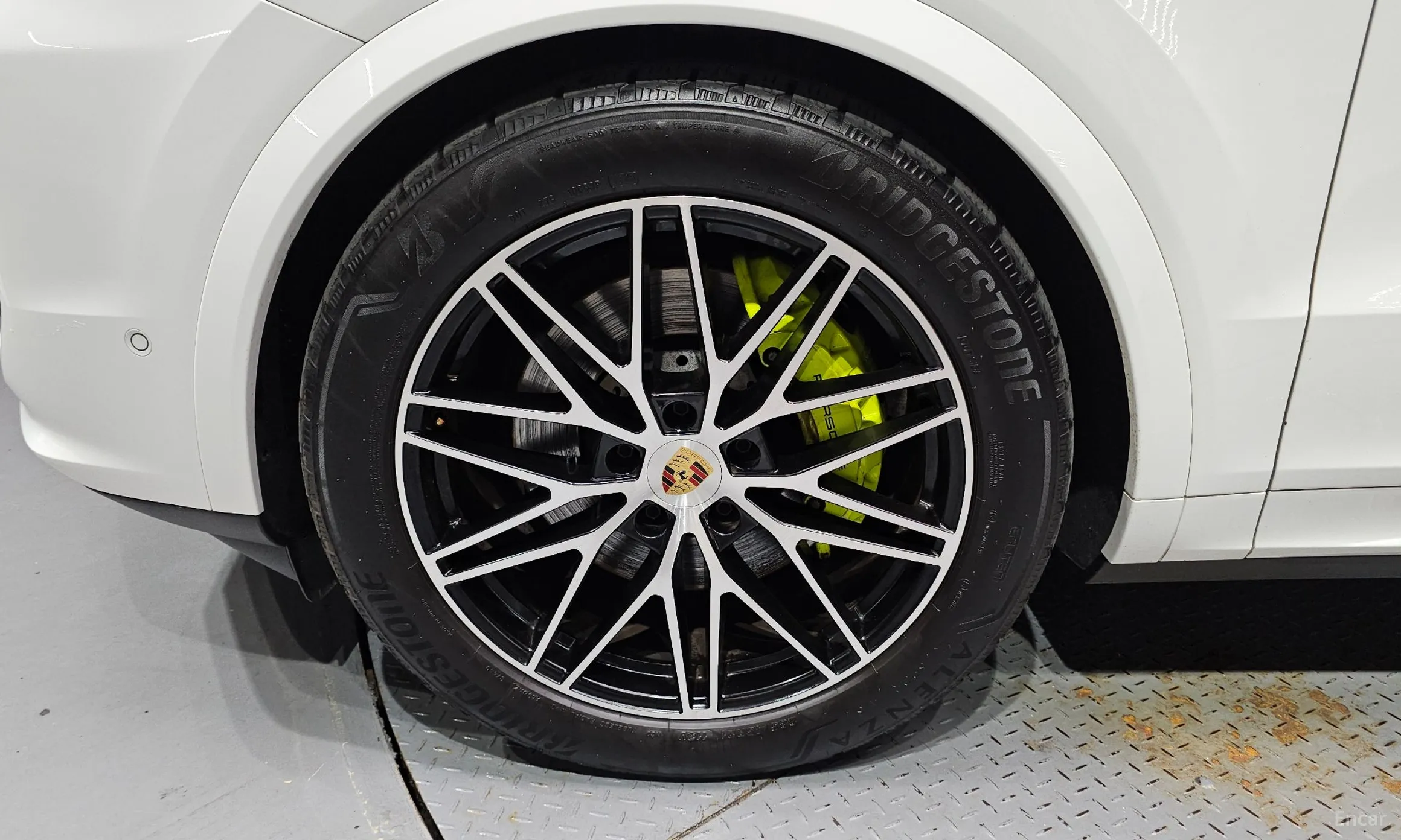 Porsche Cayenne (PO536) превью 5