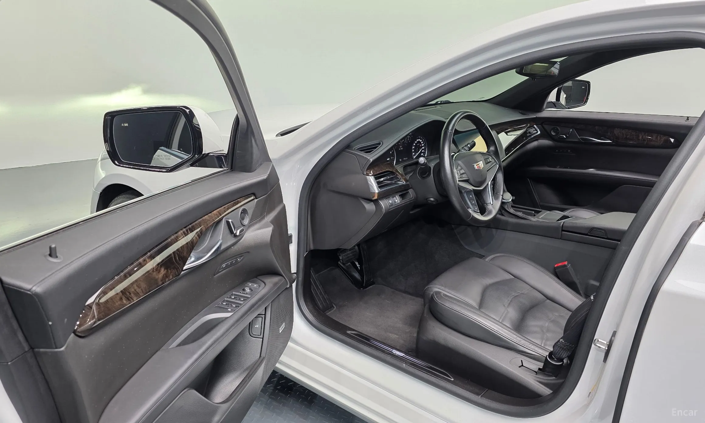Cadillac CT6 превью 10
