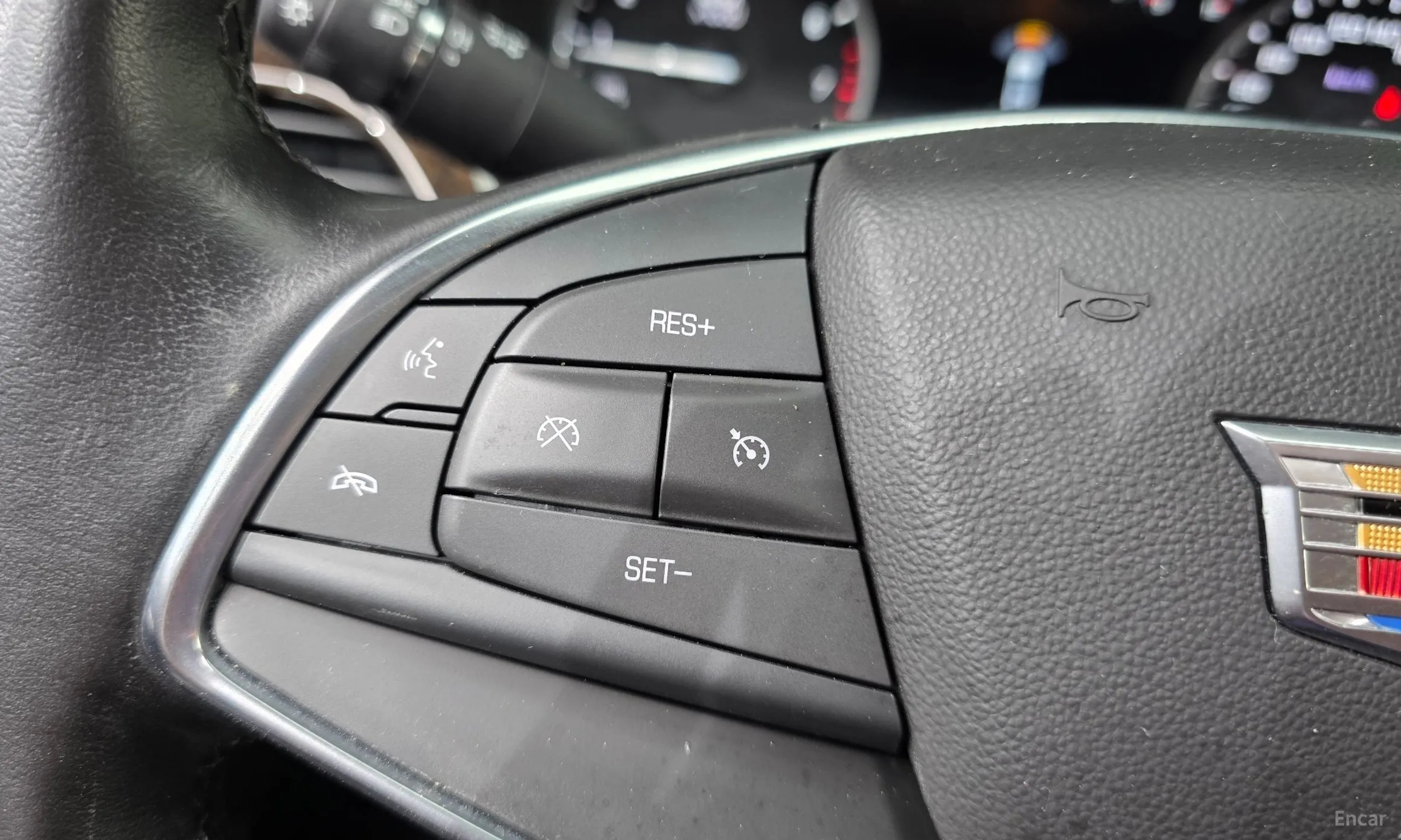 Cadillac CT6 превью 17