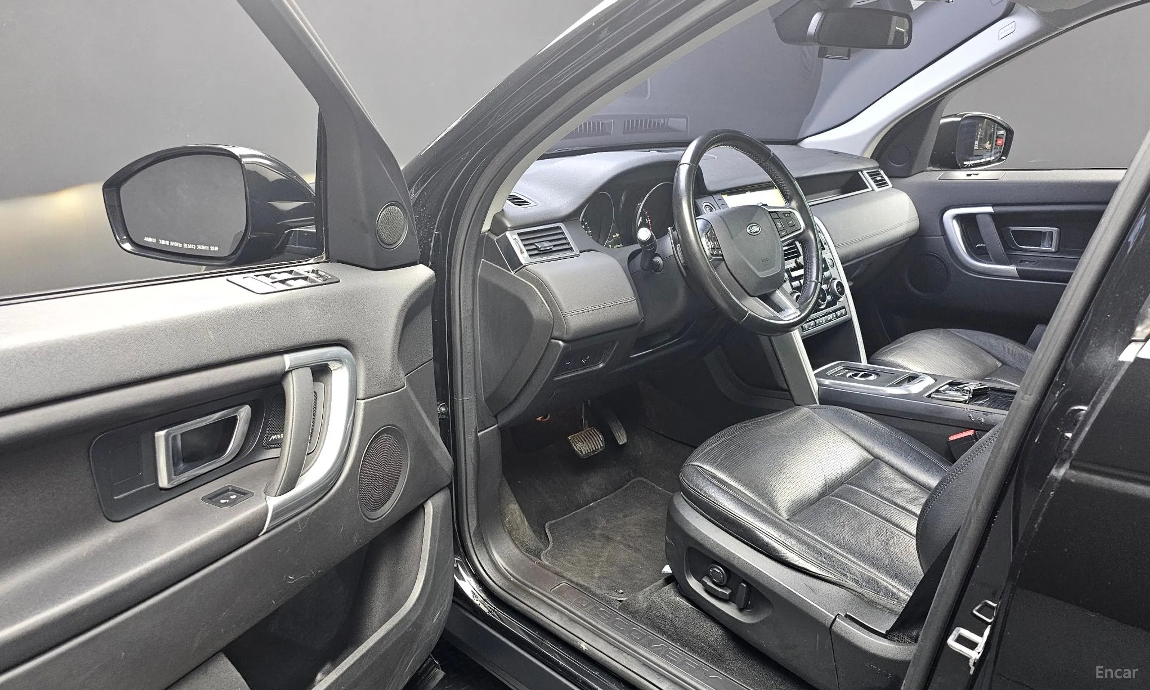 Land Rover Discovery Sports превью 10