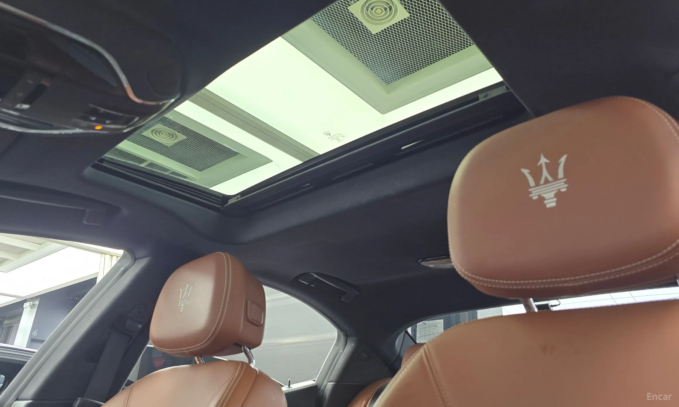 Maserati Ghibli превью 17