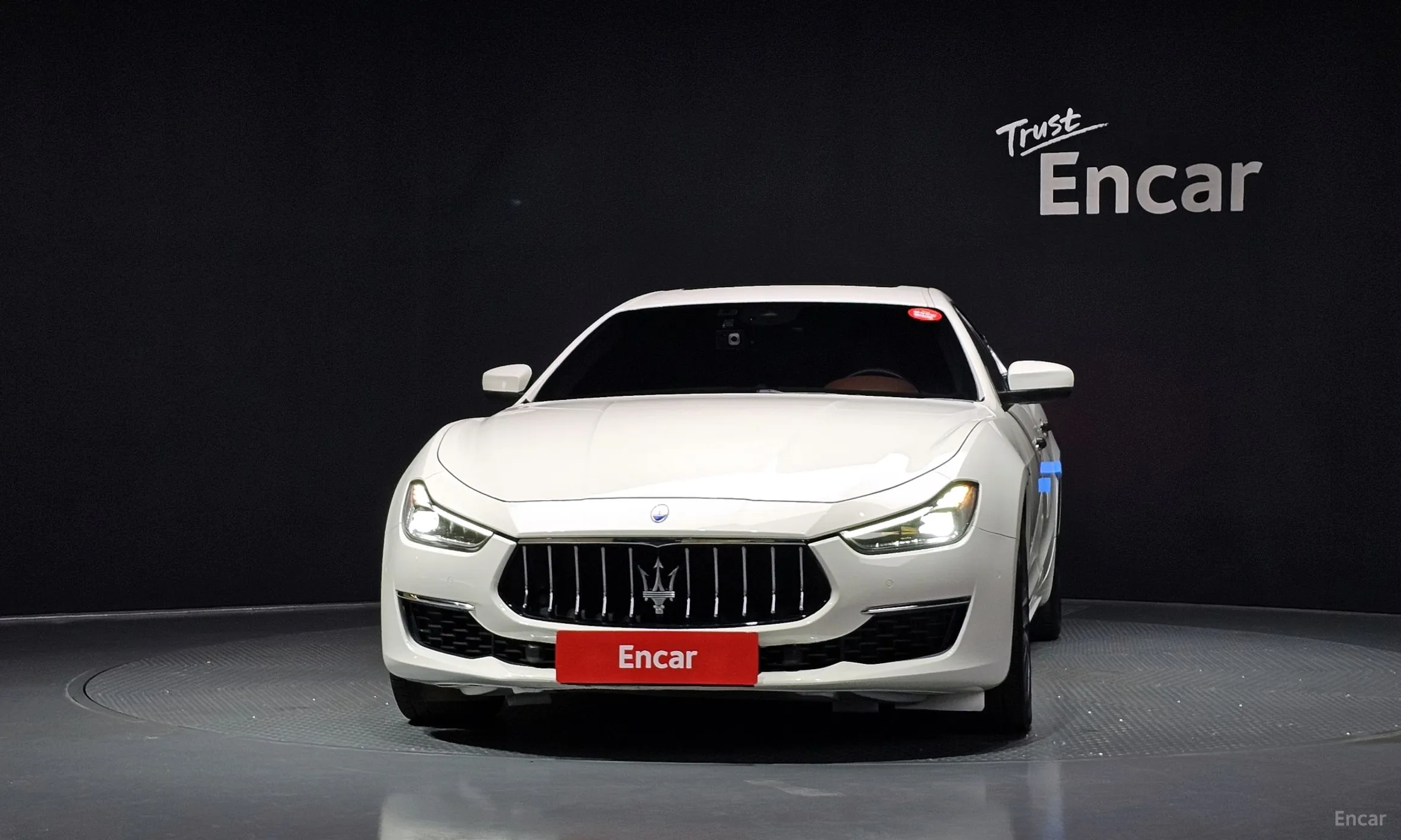 Maserati Ghibli превью 3