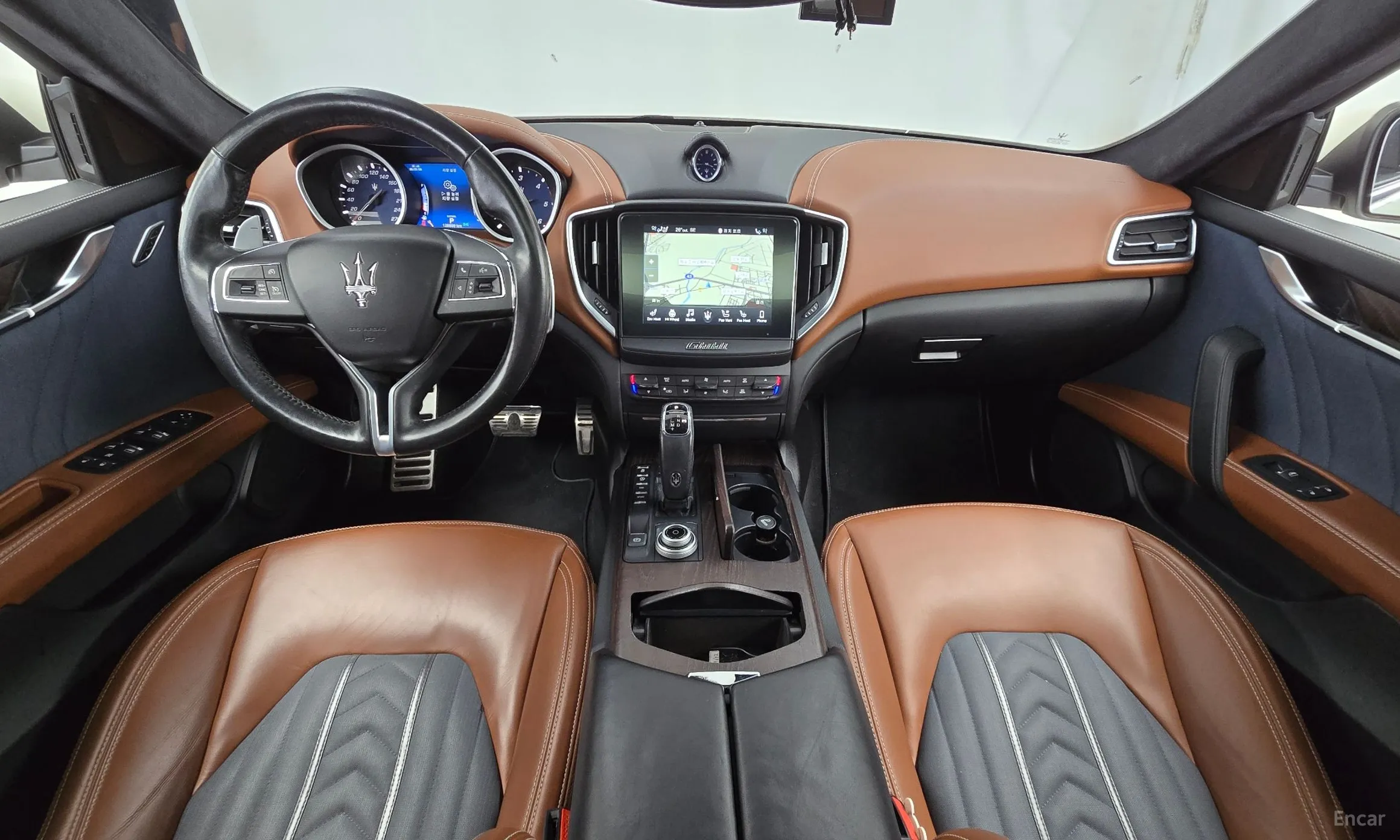 Maserati Ghibli превью 7