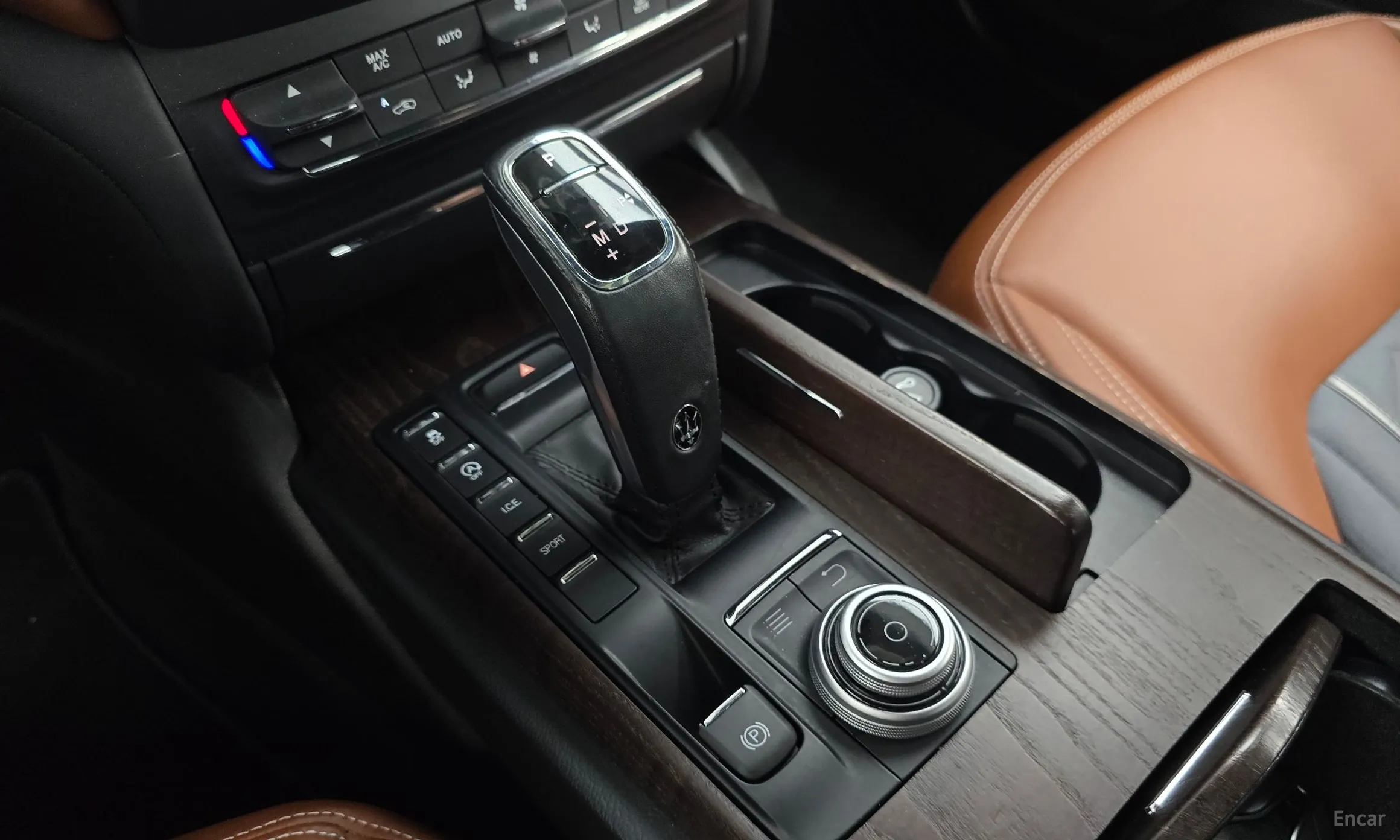 Maserati Ghibli превью 9