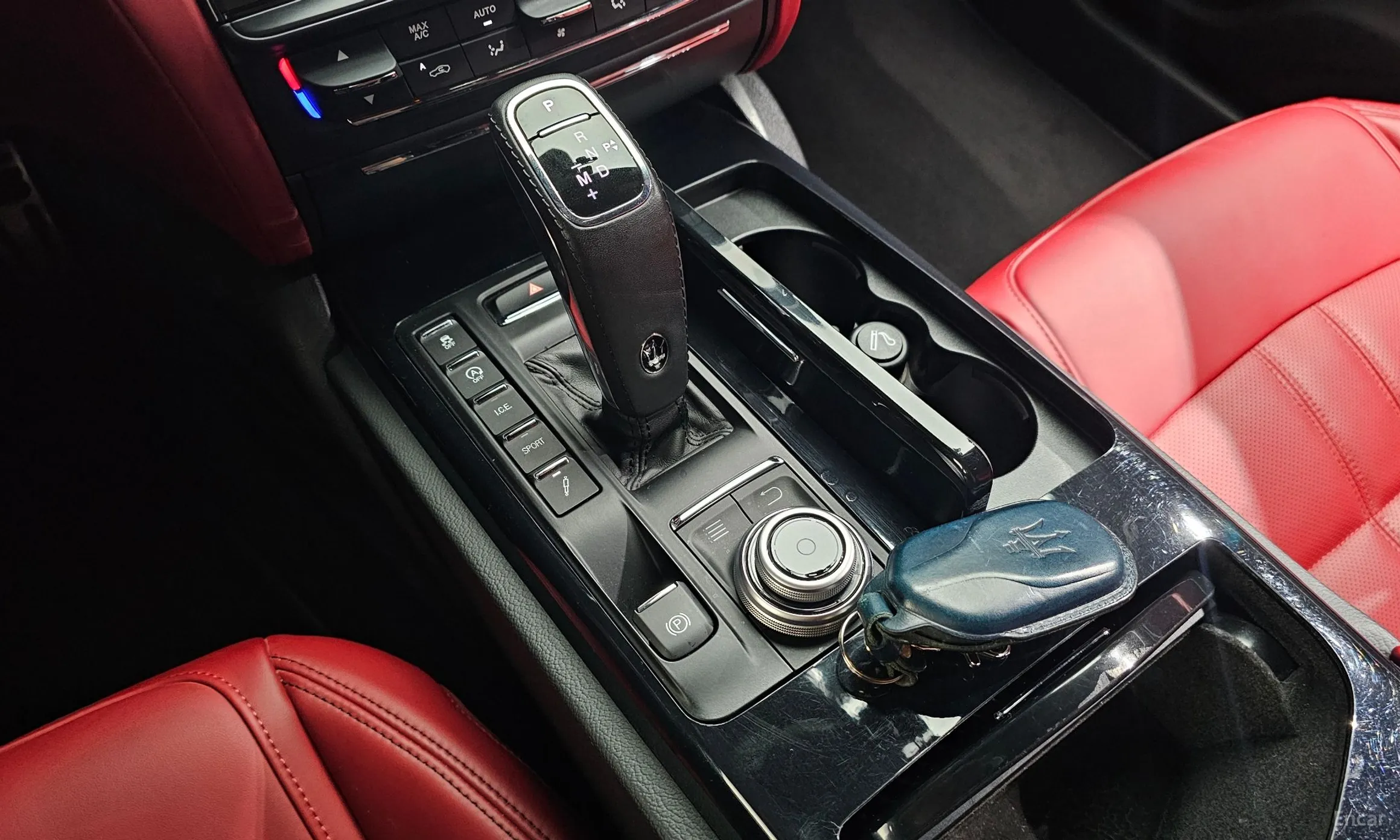 Maserati Quattroporte превью 9