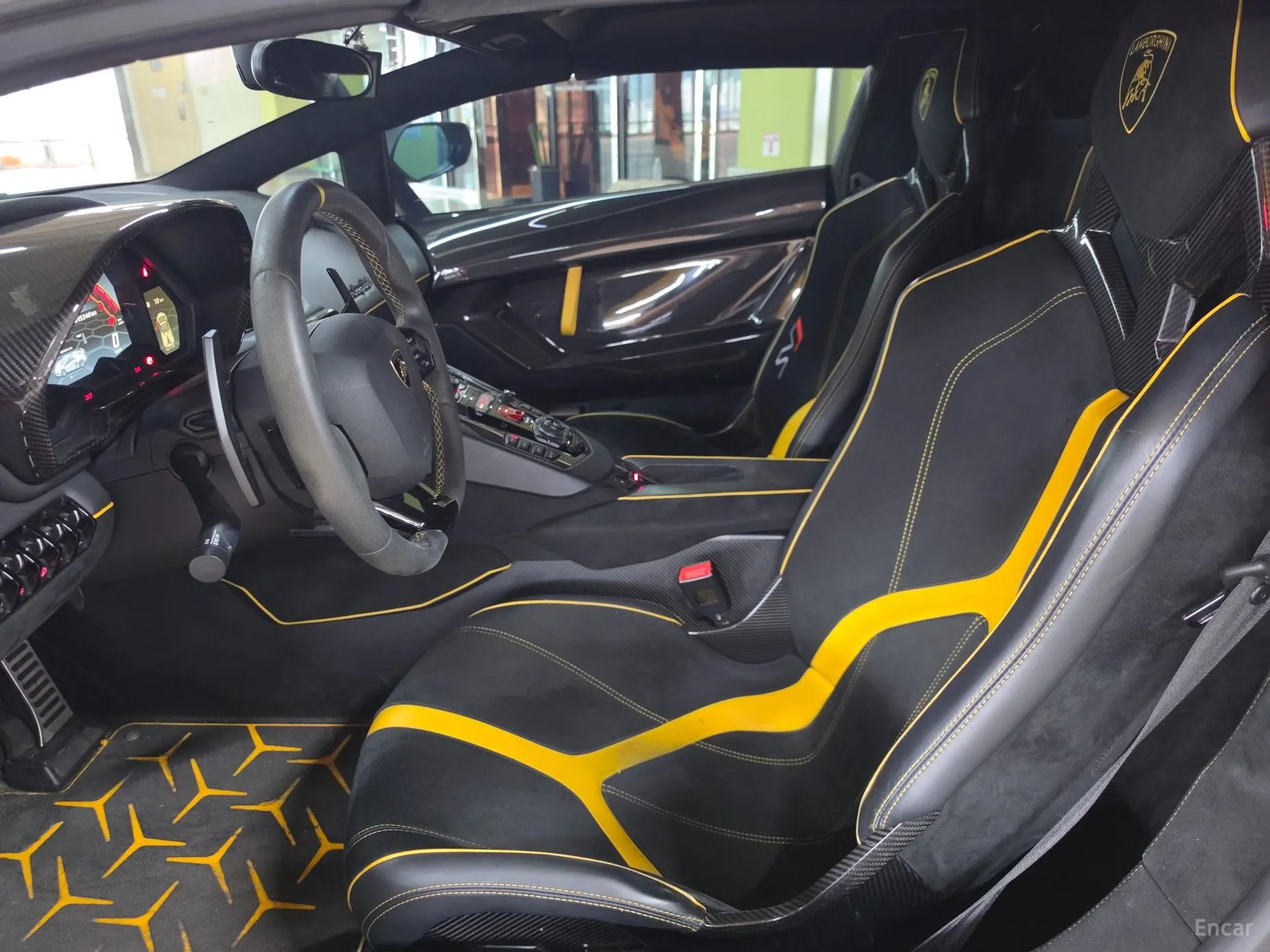 Lamborghini Aventador превью 11