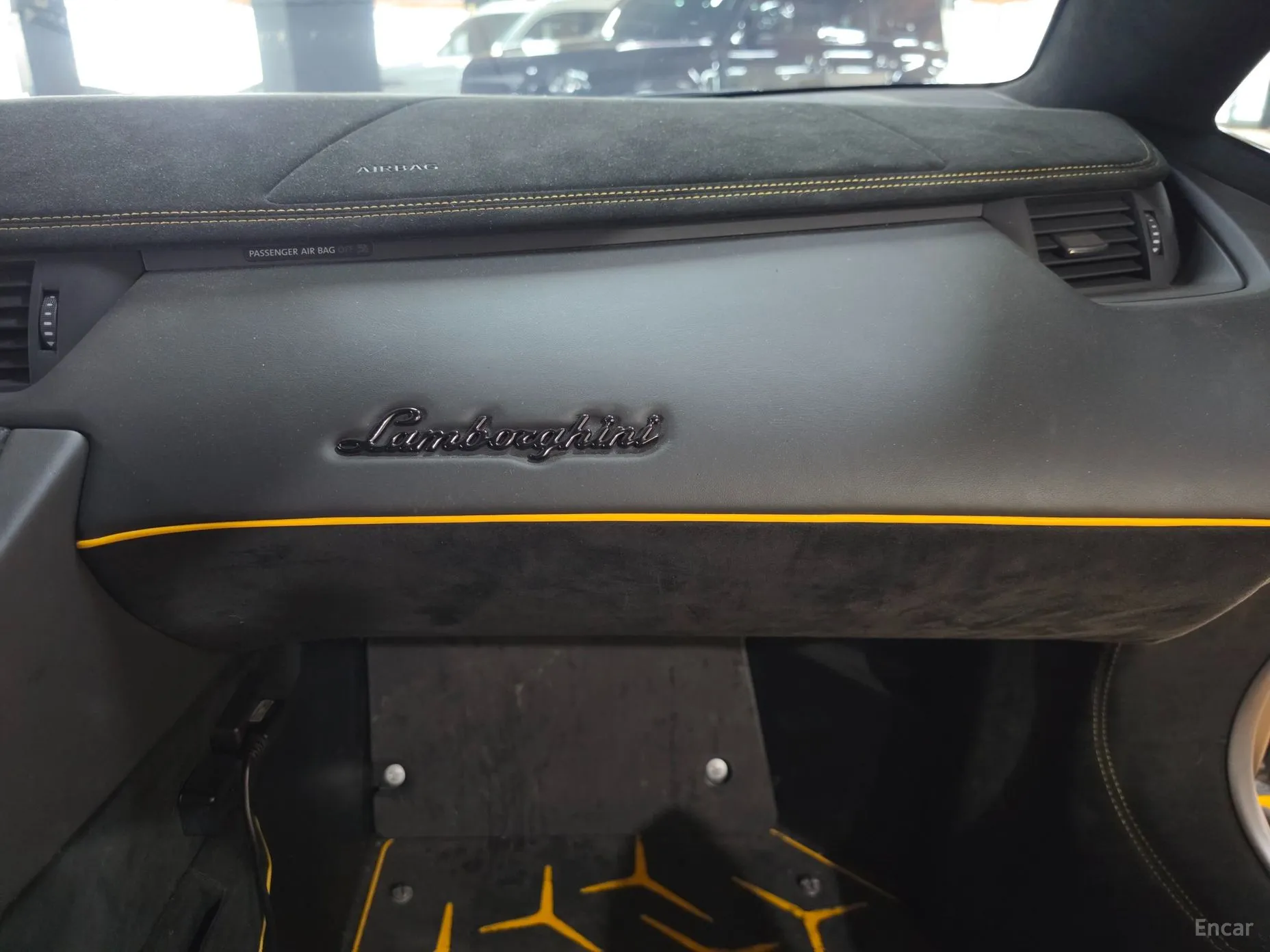 Lamborghini Aventador превью 15