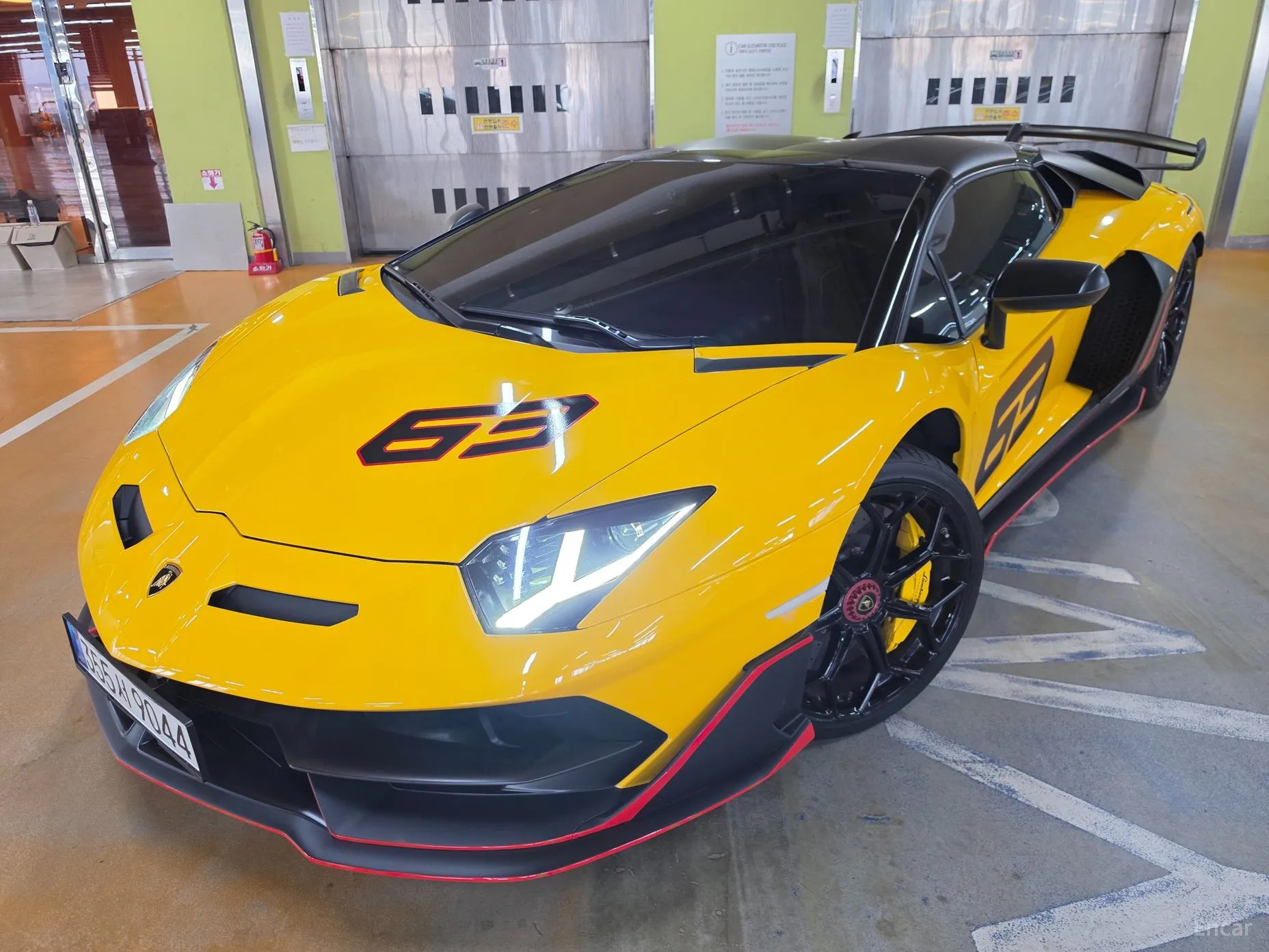 Lamborghini Aventador превью 5