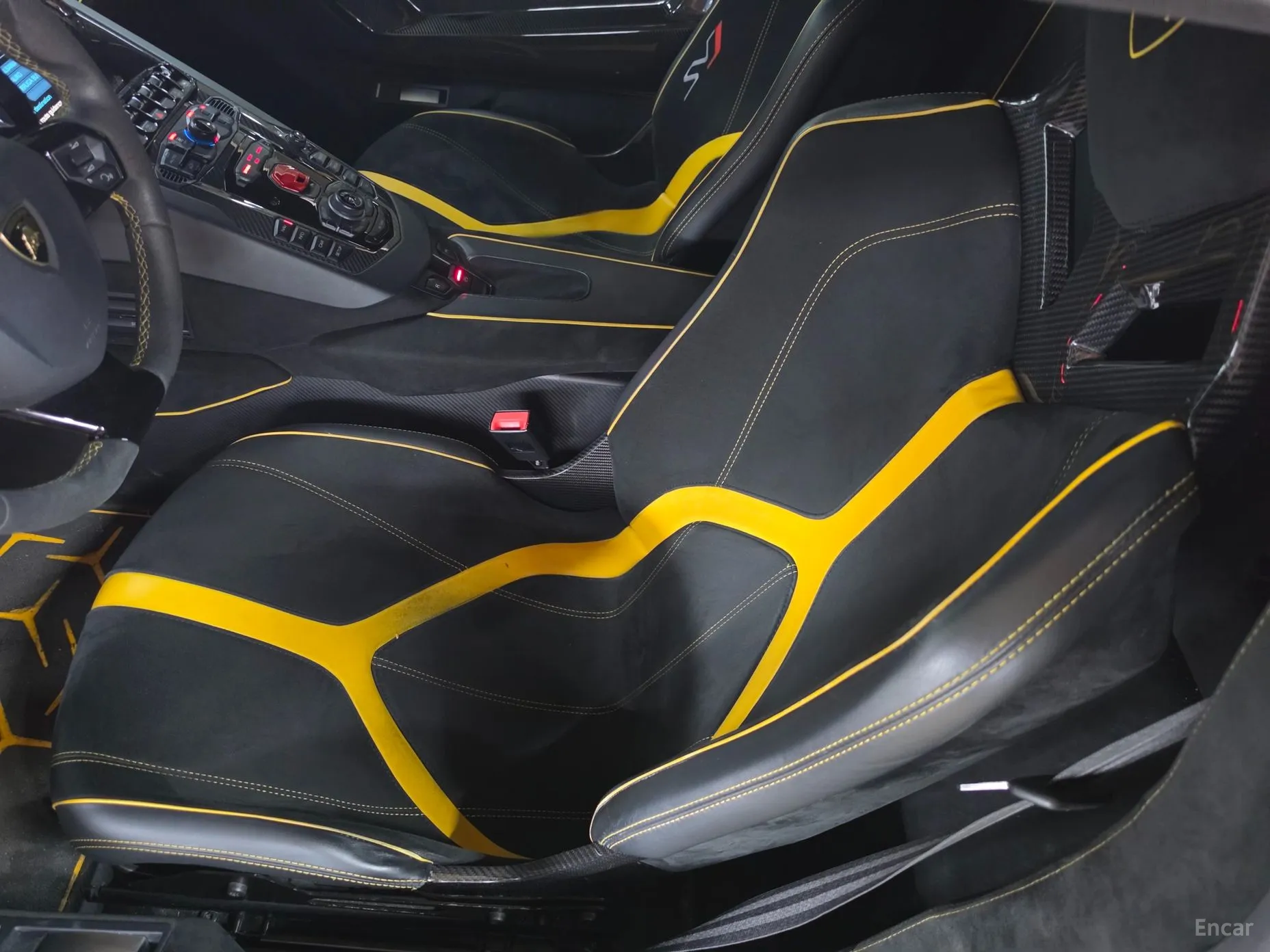 Lamborghini Aventador превью 9