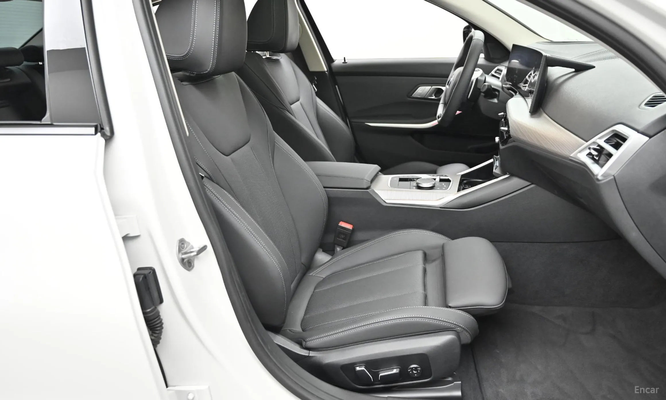 BMW 3 Series (G20) превью 10