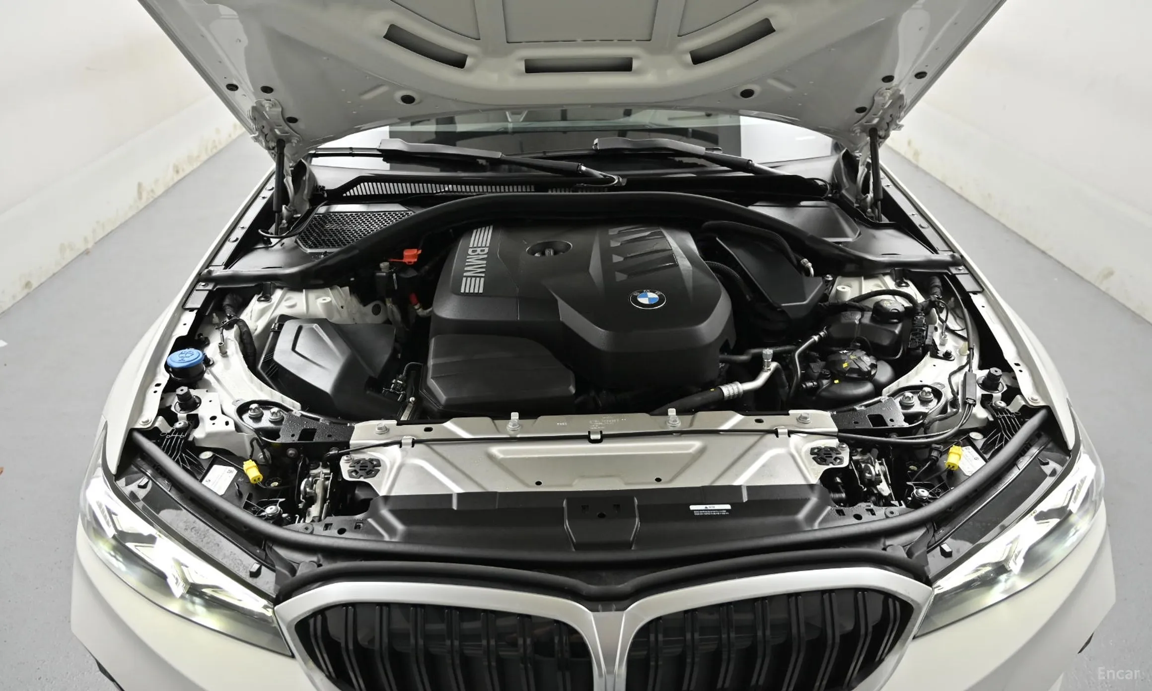 BMW 3 Series (G20) превью 8