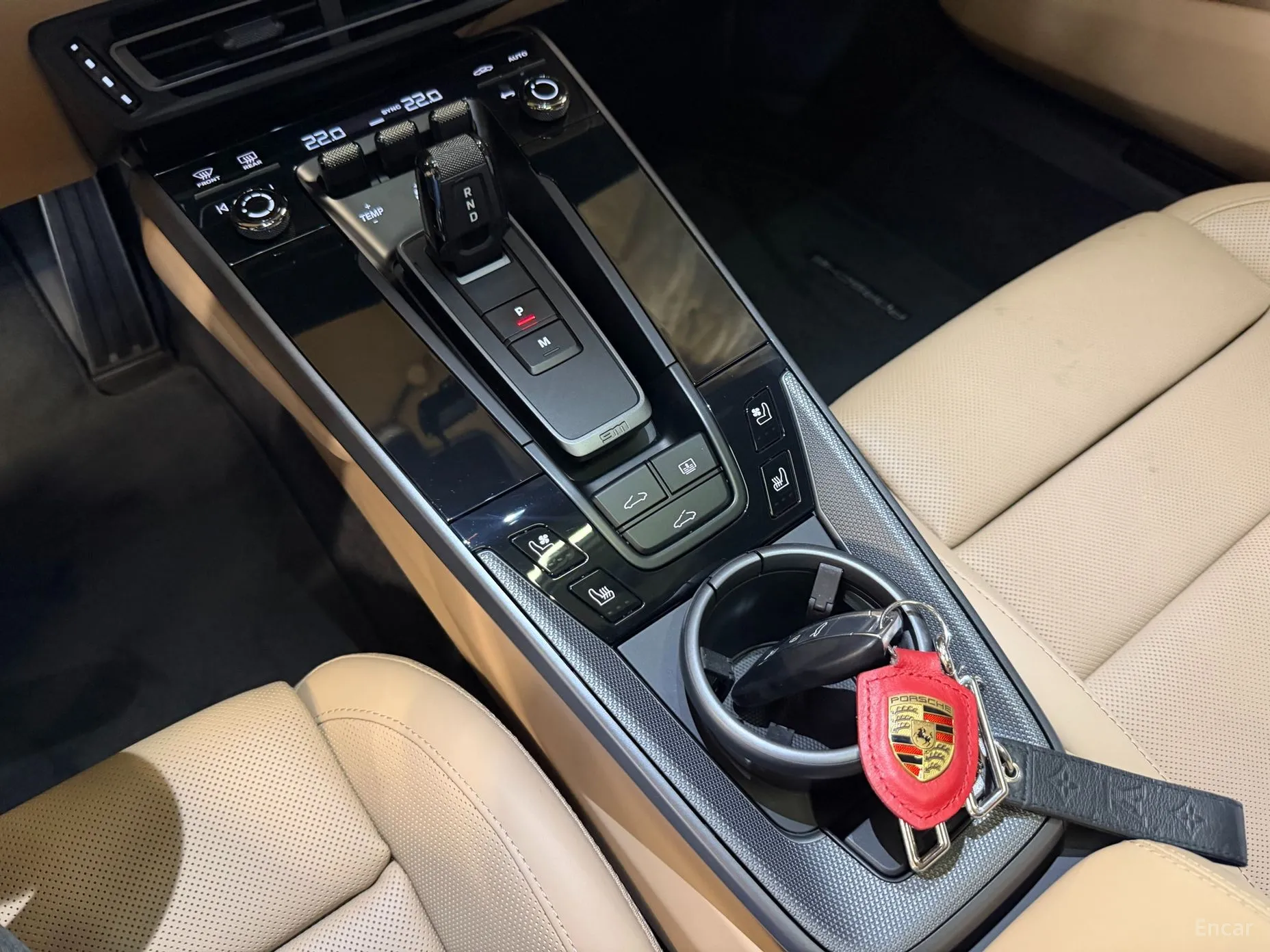 Porsche 911 (992) превью 11