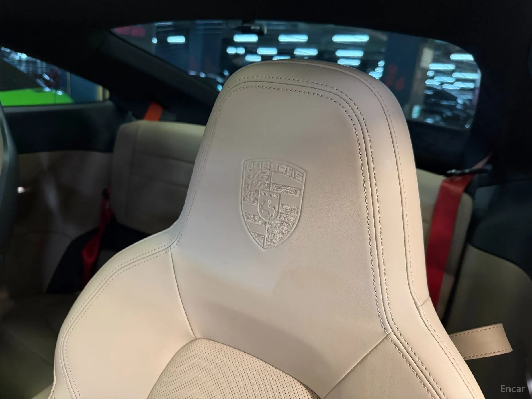 Porsche 911 (992) превью 16