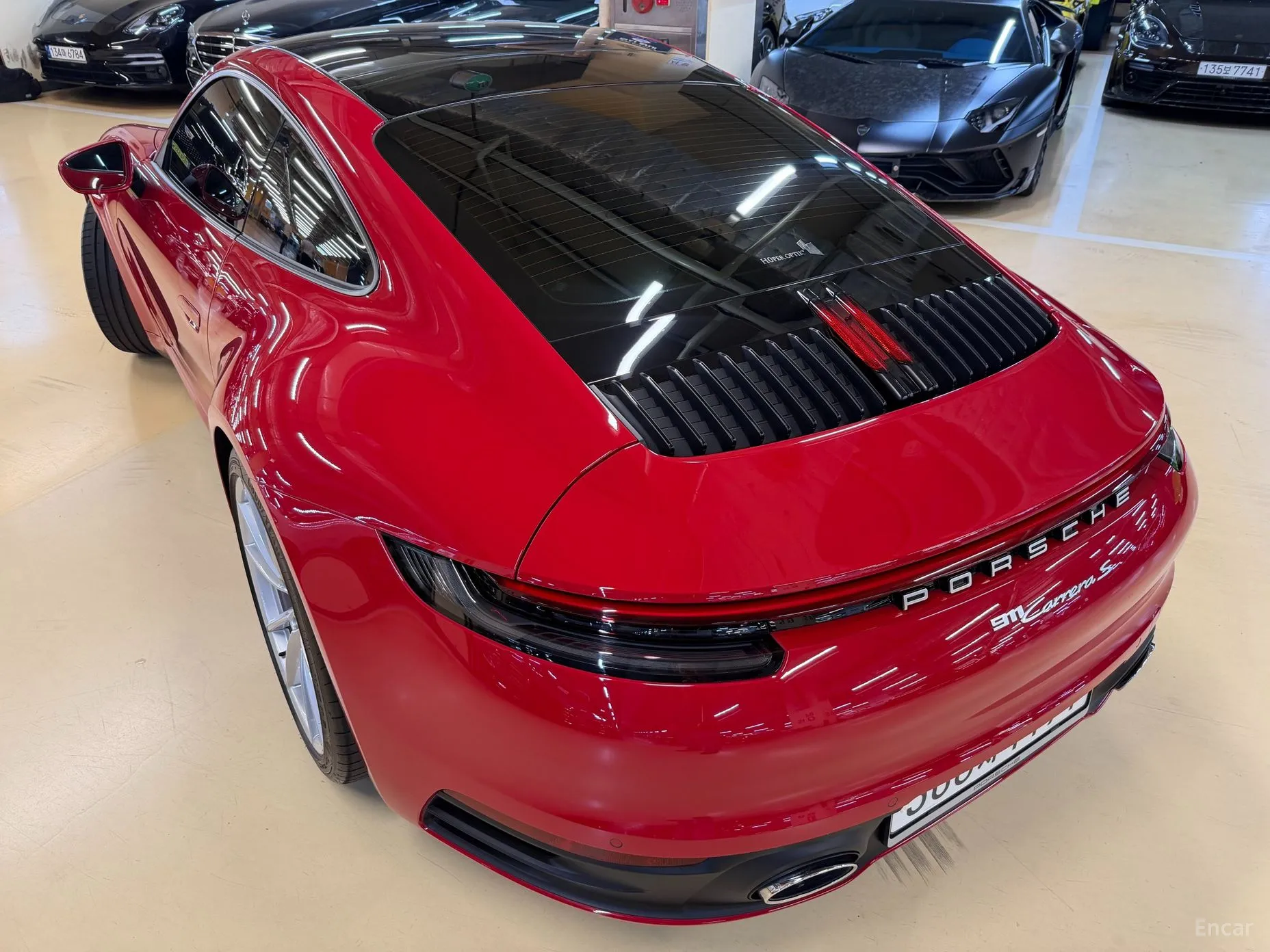 Porsche 911 (992) превью 18