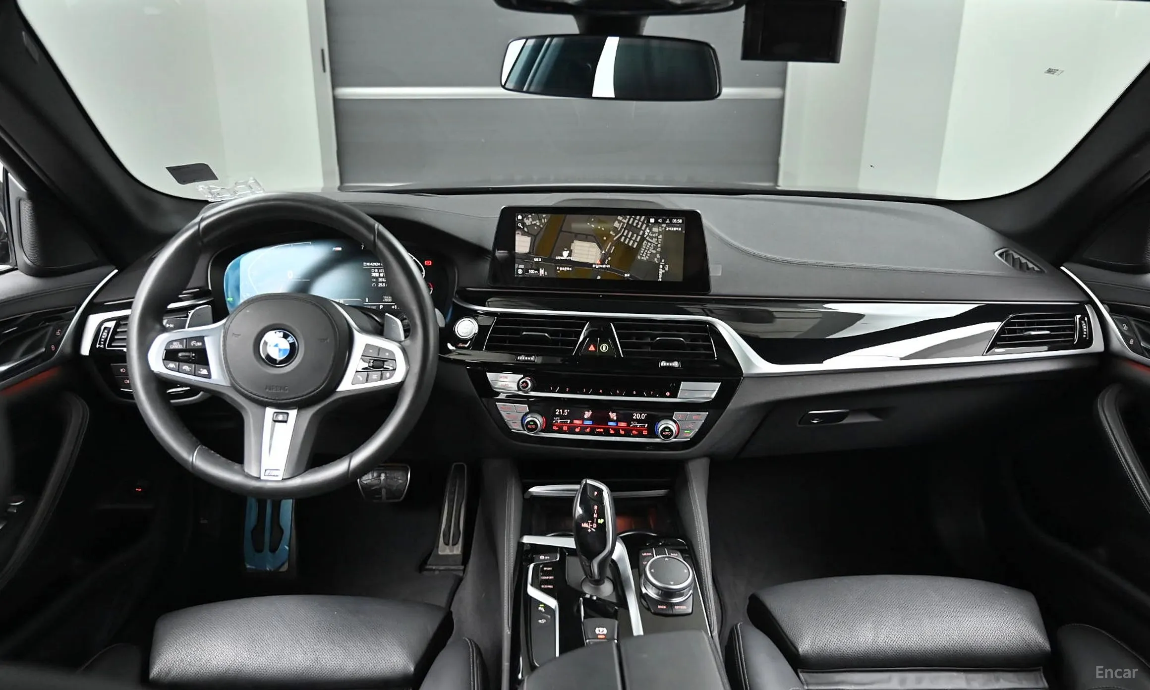 BMW 5 Series (G30) превью 6
