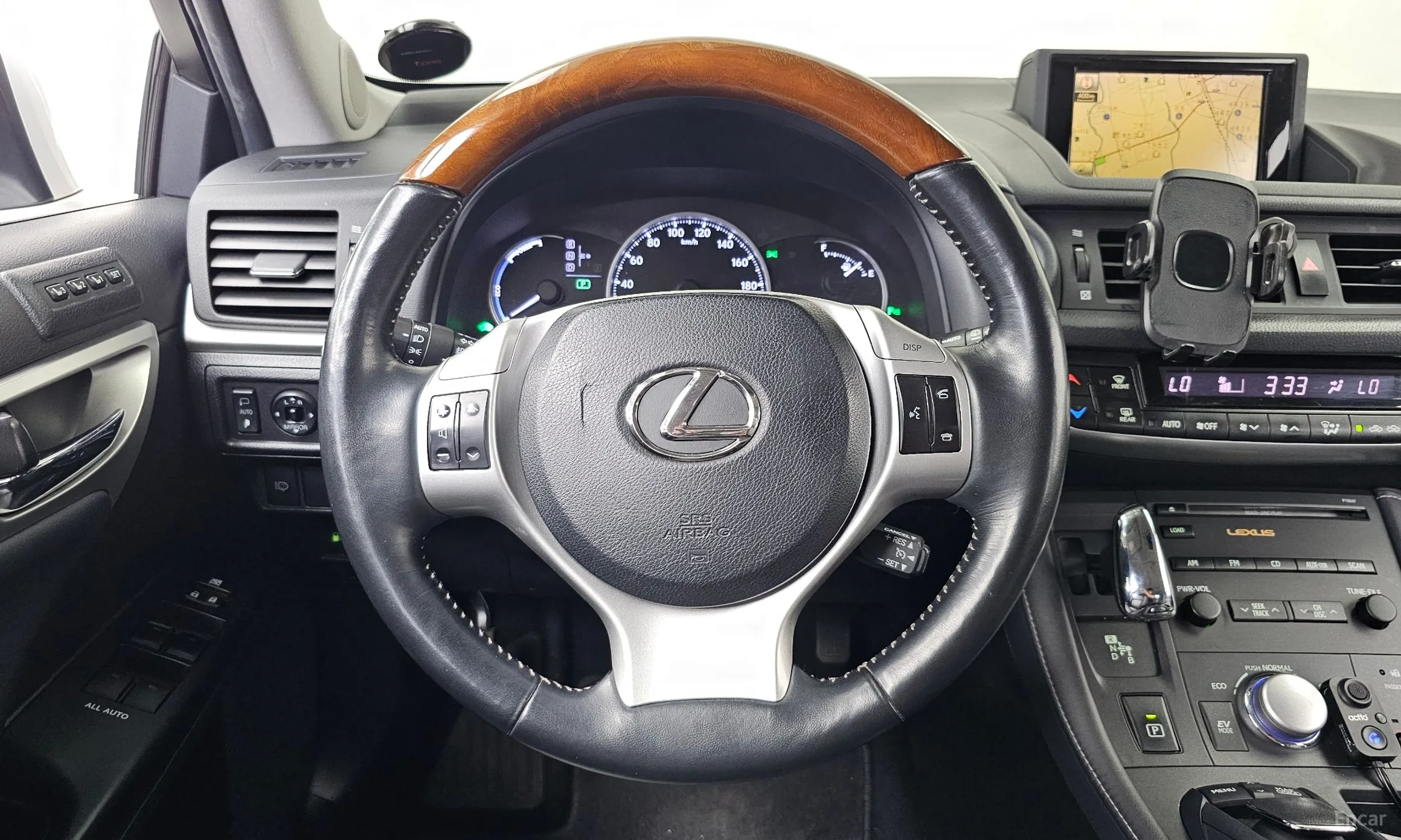 Lexus CT200h превью 13