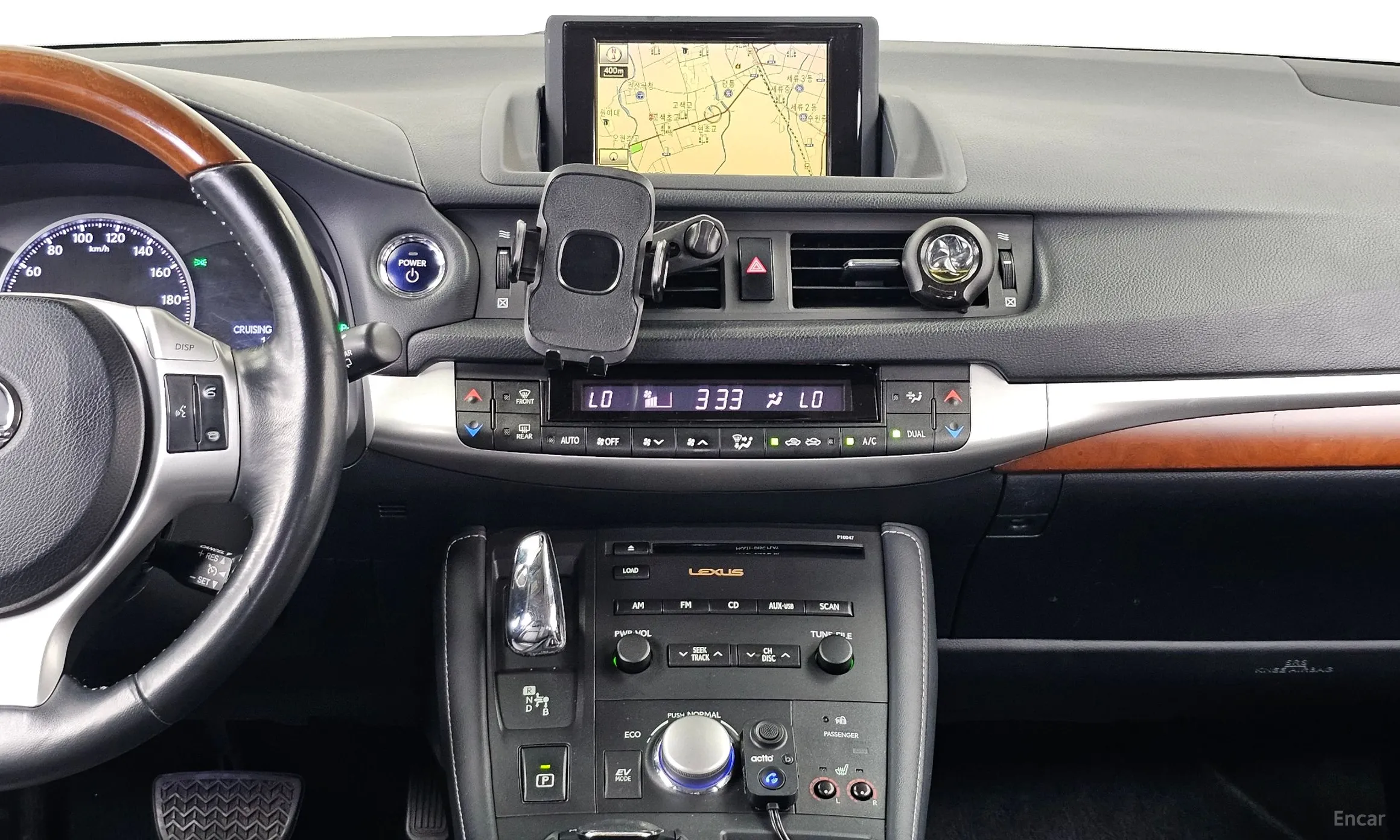 Lexus CT200h превью 14
