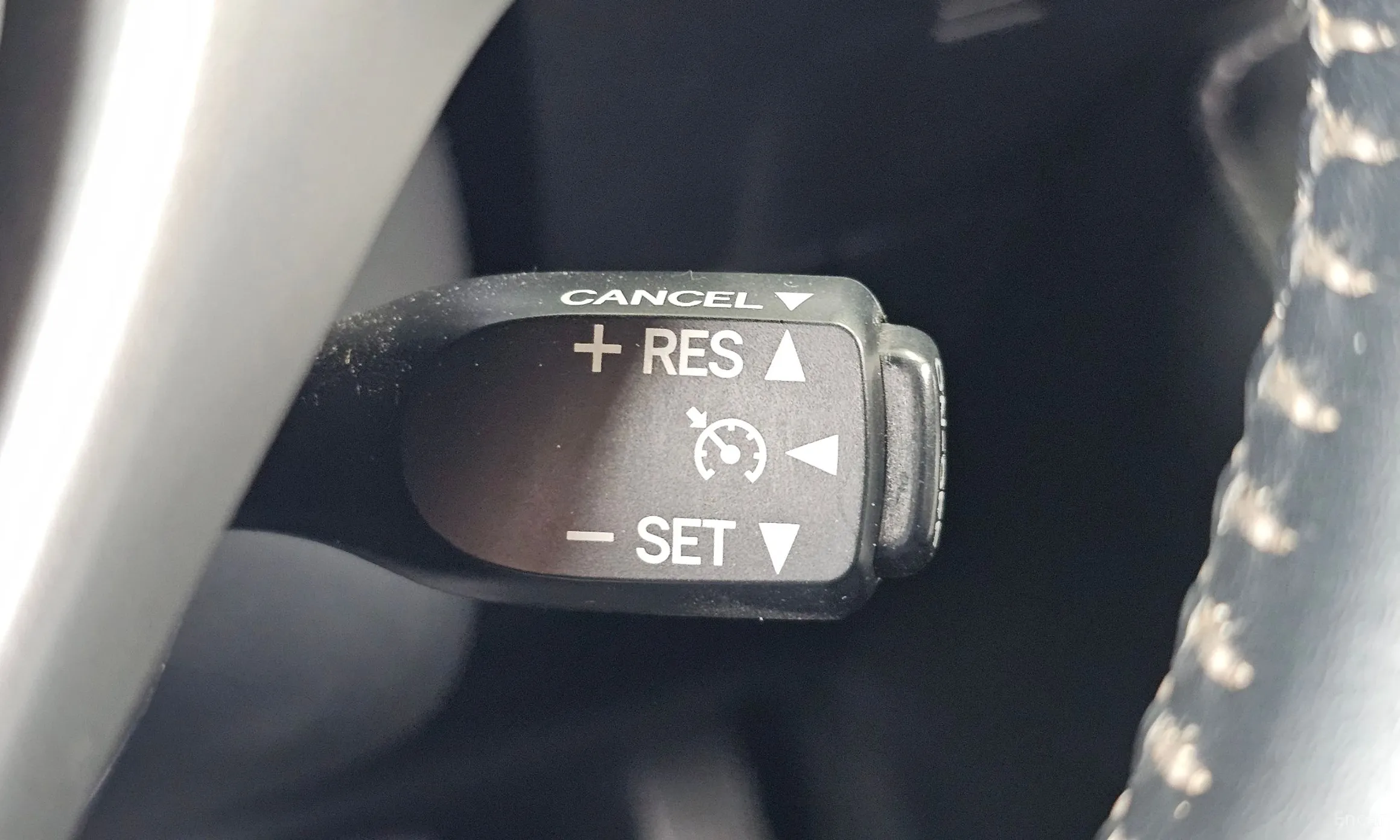 Lexus CT200h превью 16