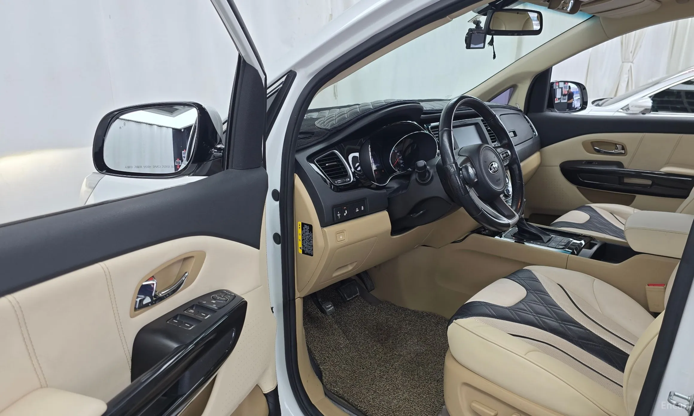 Kia Carnival превью 10