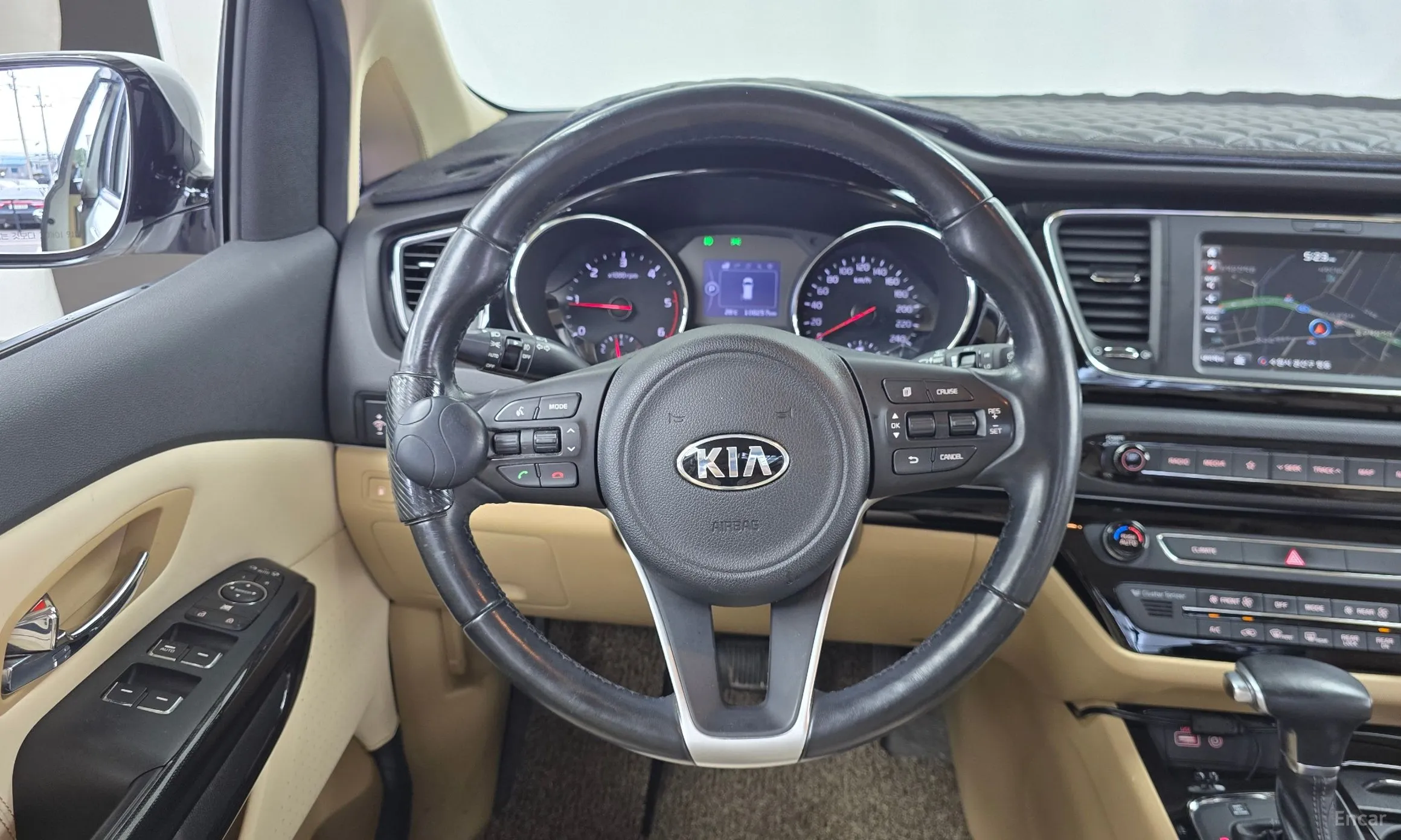 Kia Carnival превью 12
