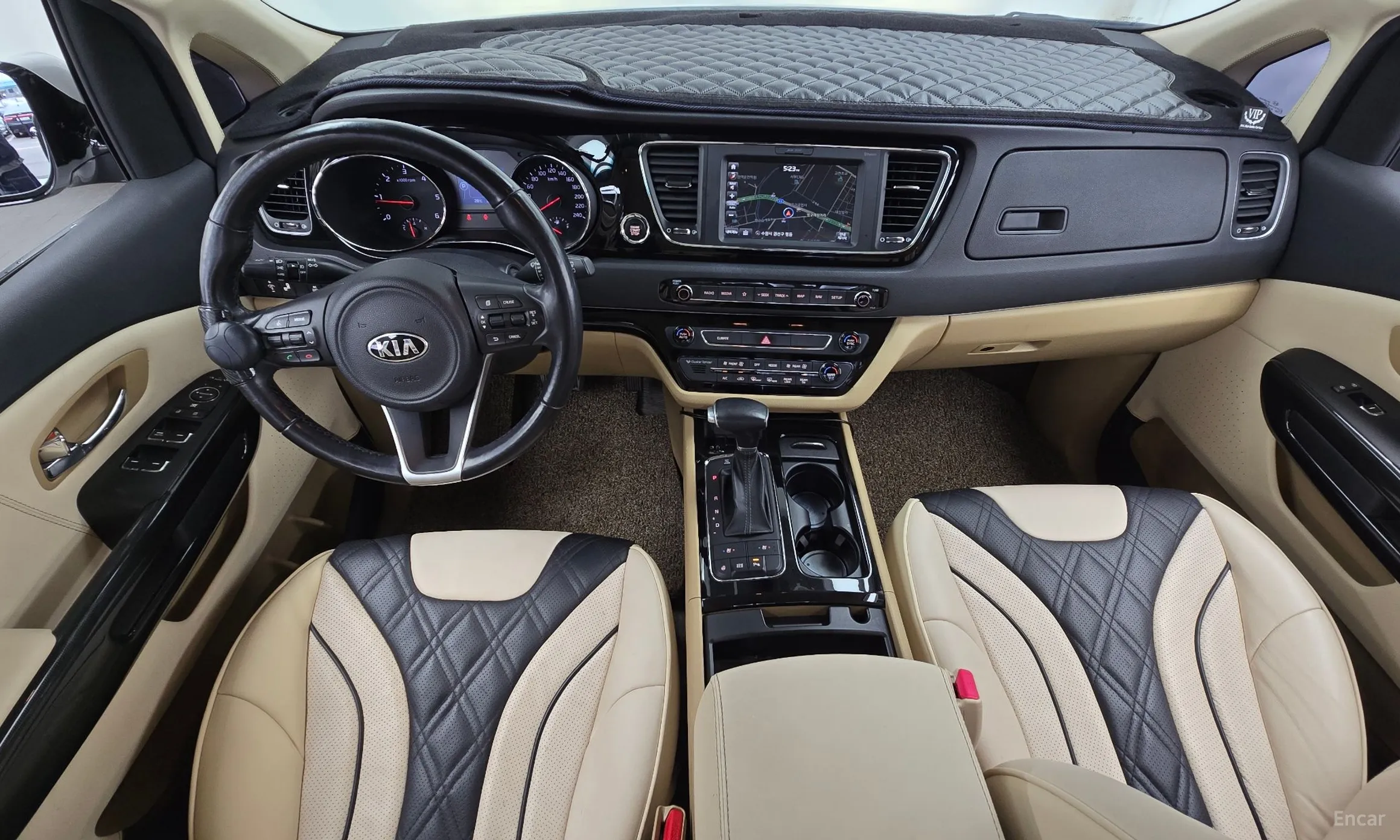Kia Carnival превью 7